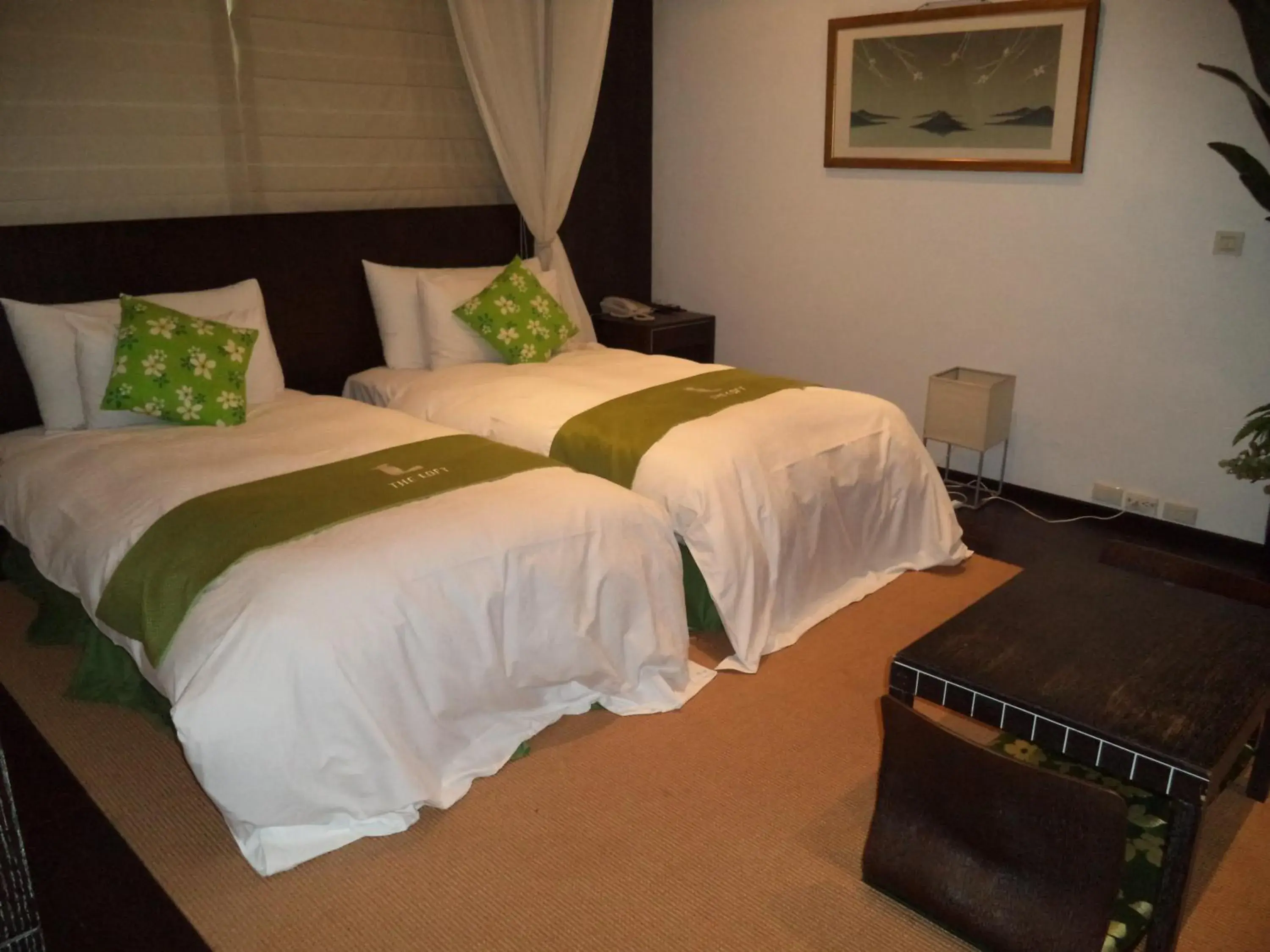 Bedroom, Bed in The Loft Seaside Suites