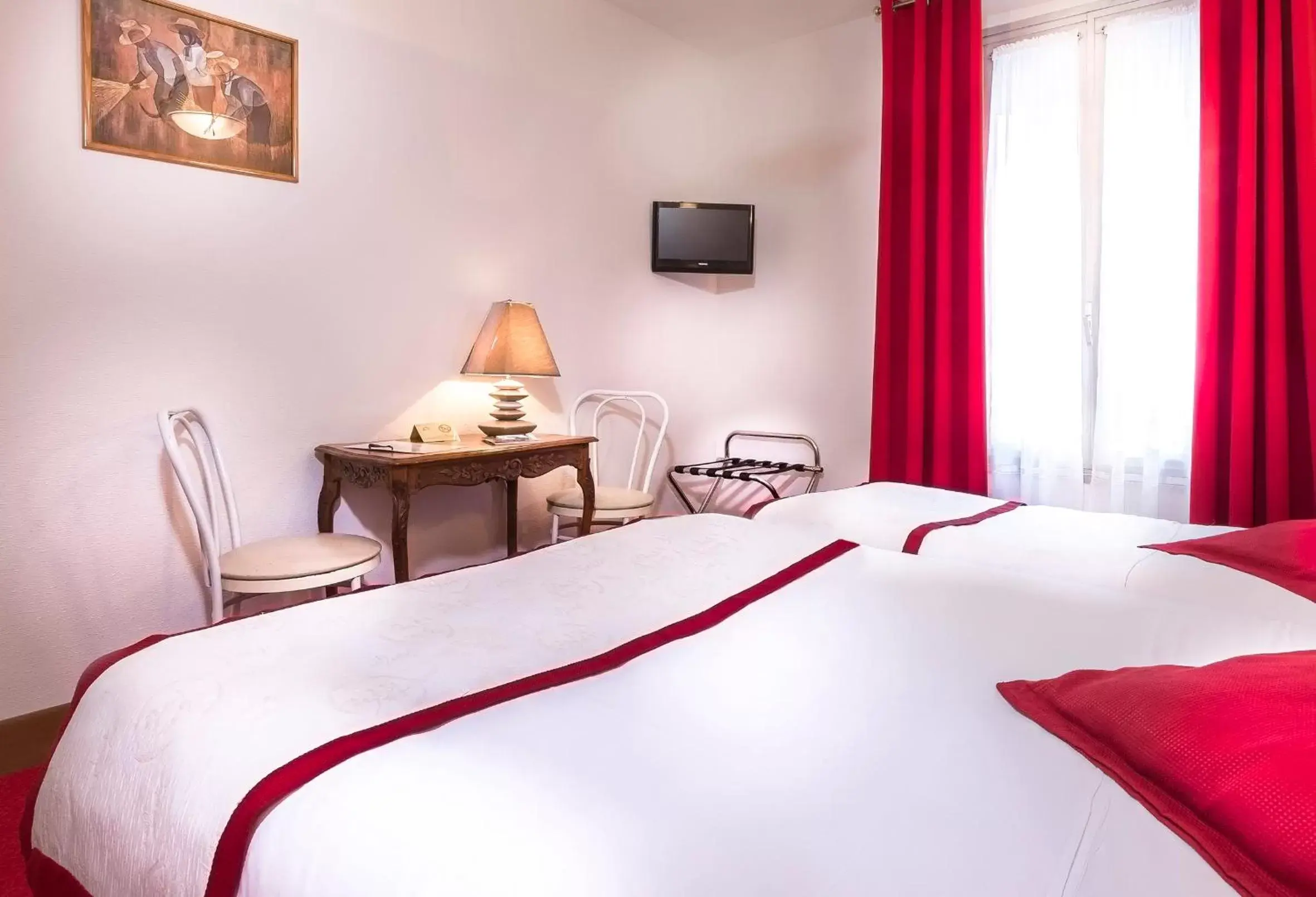 Bed, Room Photo in Hotel Le Clos d'Alésia