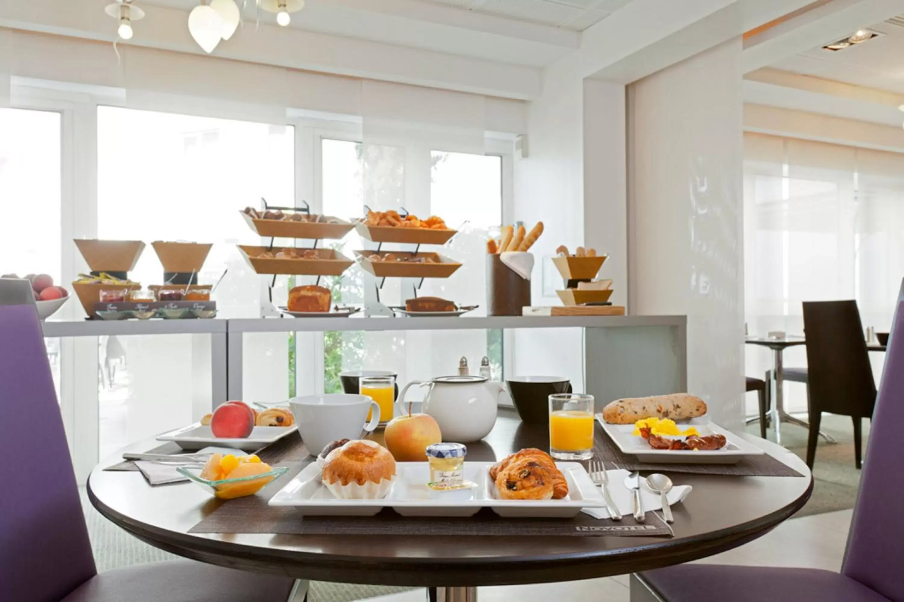 Restaurant/places to eat, Breakfast in Novotel Paris Orly Rungis