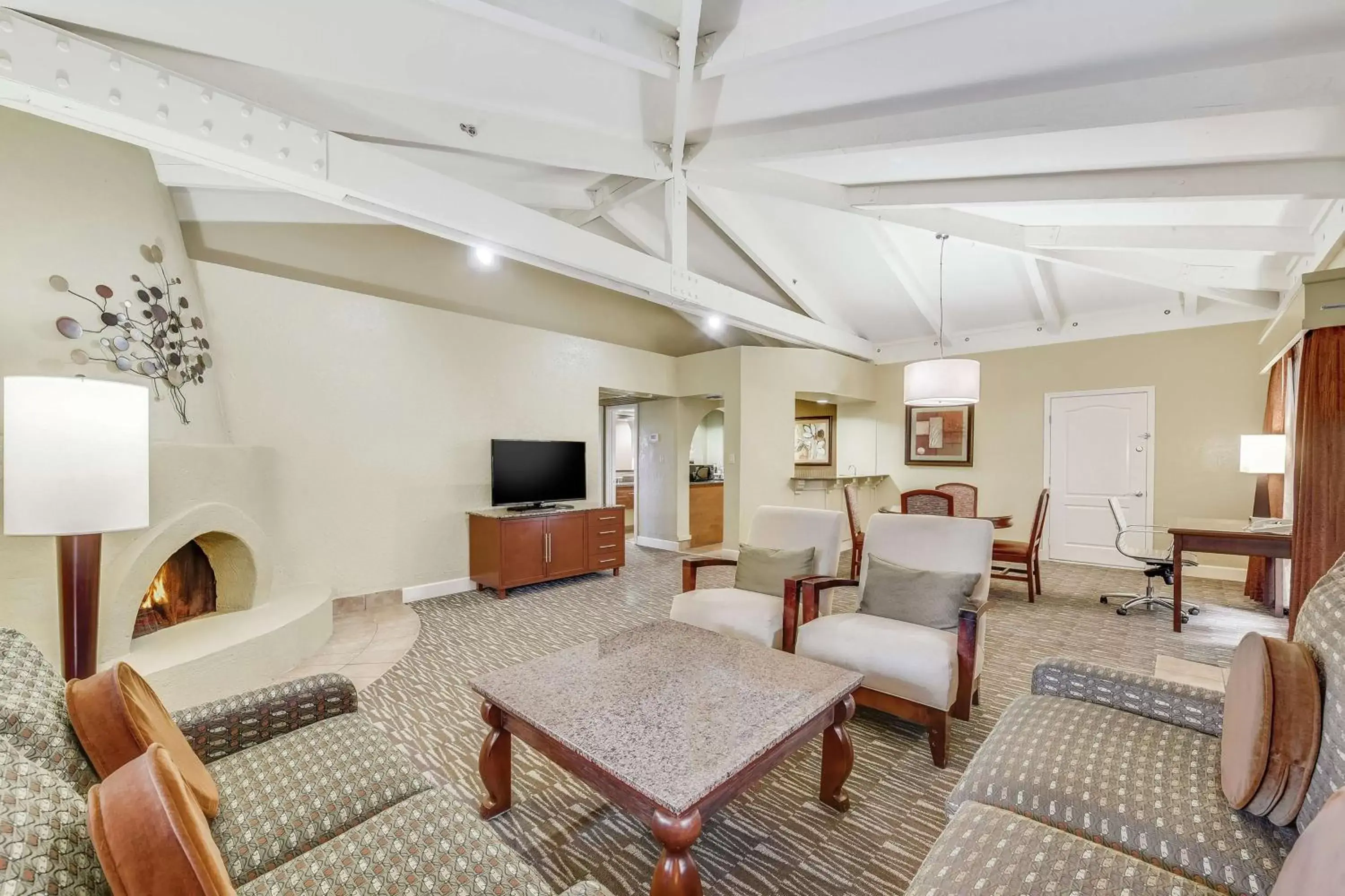 Bedroom in Hilton Phoenix Tapatio Cliffs Resort Bedroom in Hilton Phoenix Tapatio Cliffs Resort