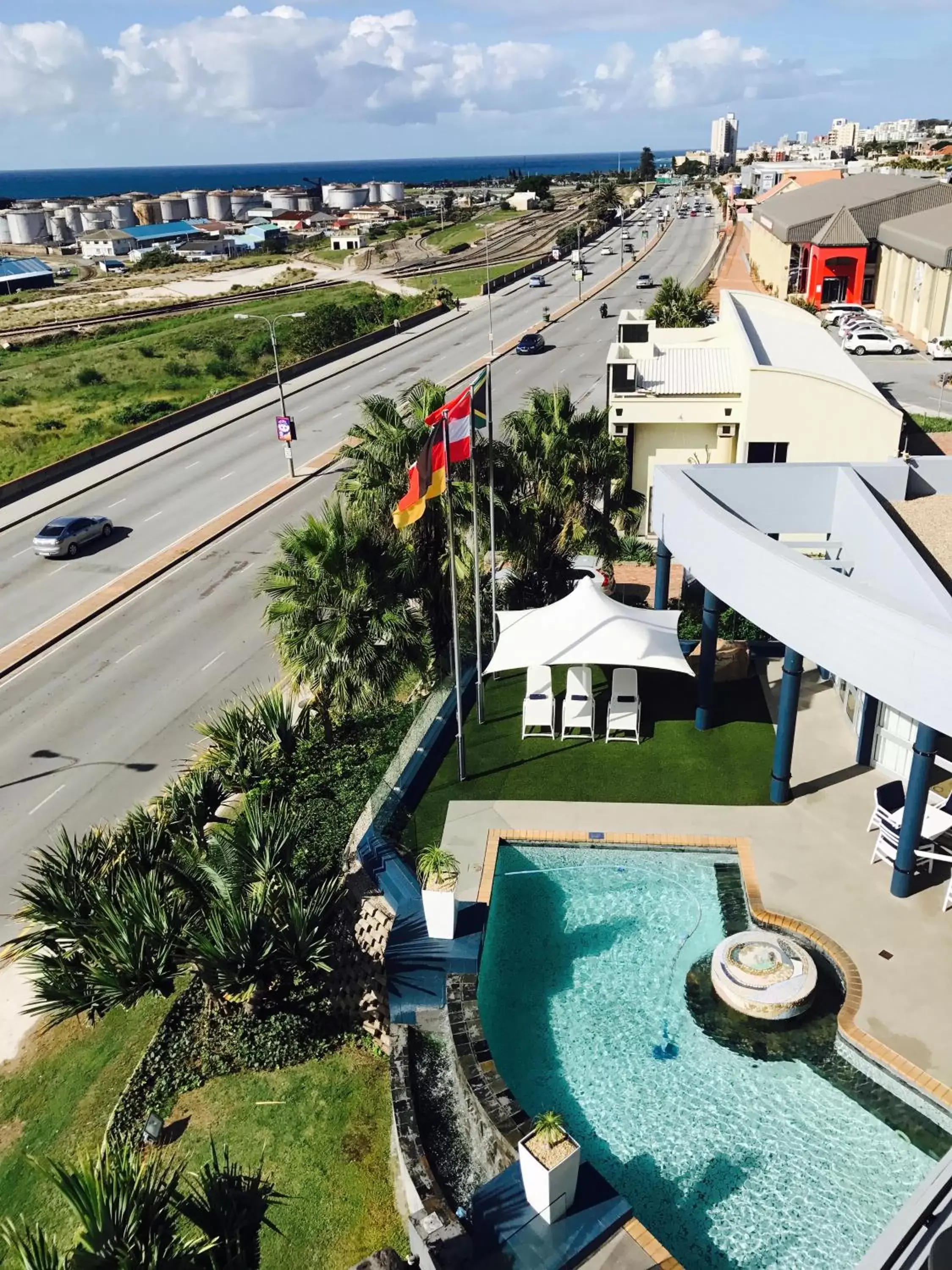 Patio, Bird's-eye View in Paxton Hotel