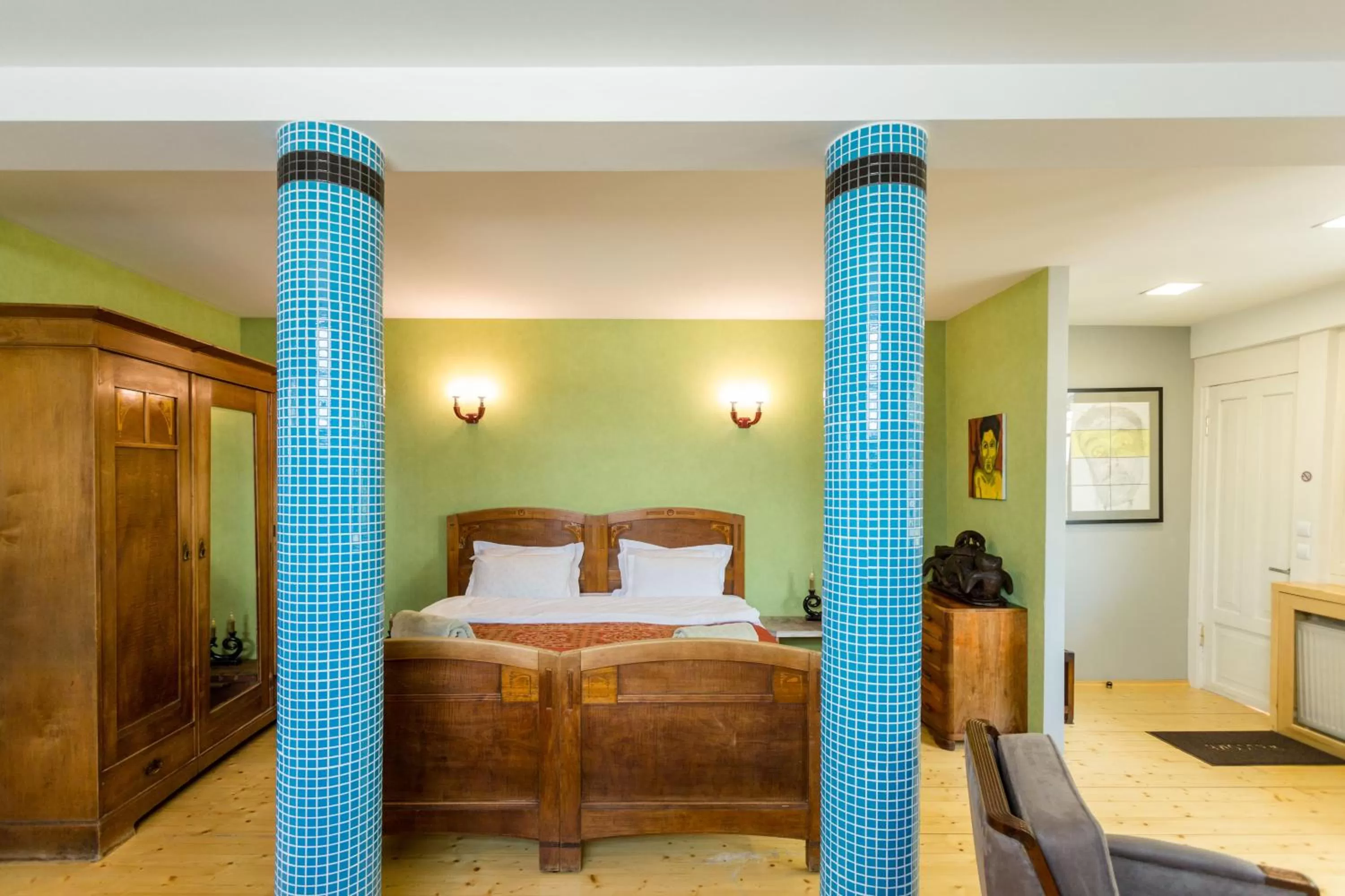 Bedroom, Bed in Castle in Old Town