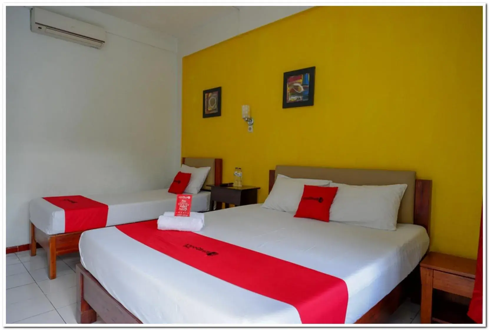 Bed in RedDoorz @ Prawirotaman Bed in RedDoorz @ Prawirotaman