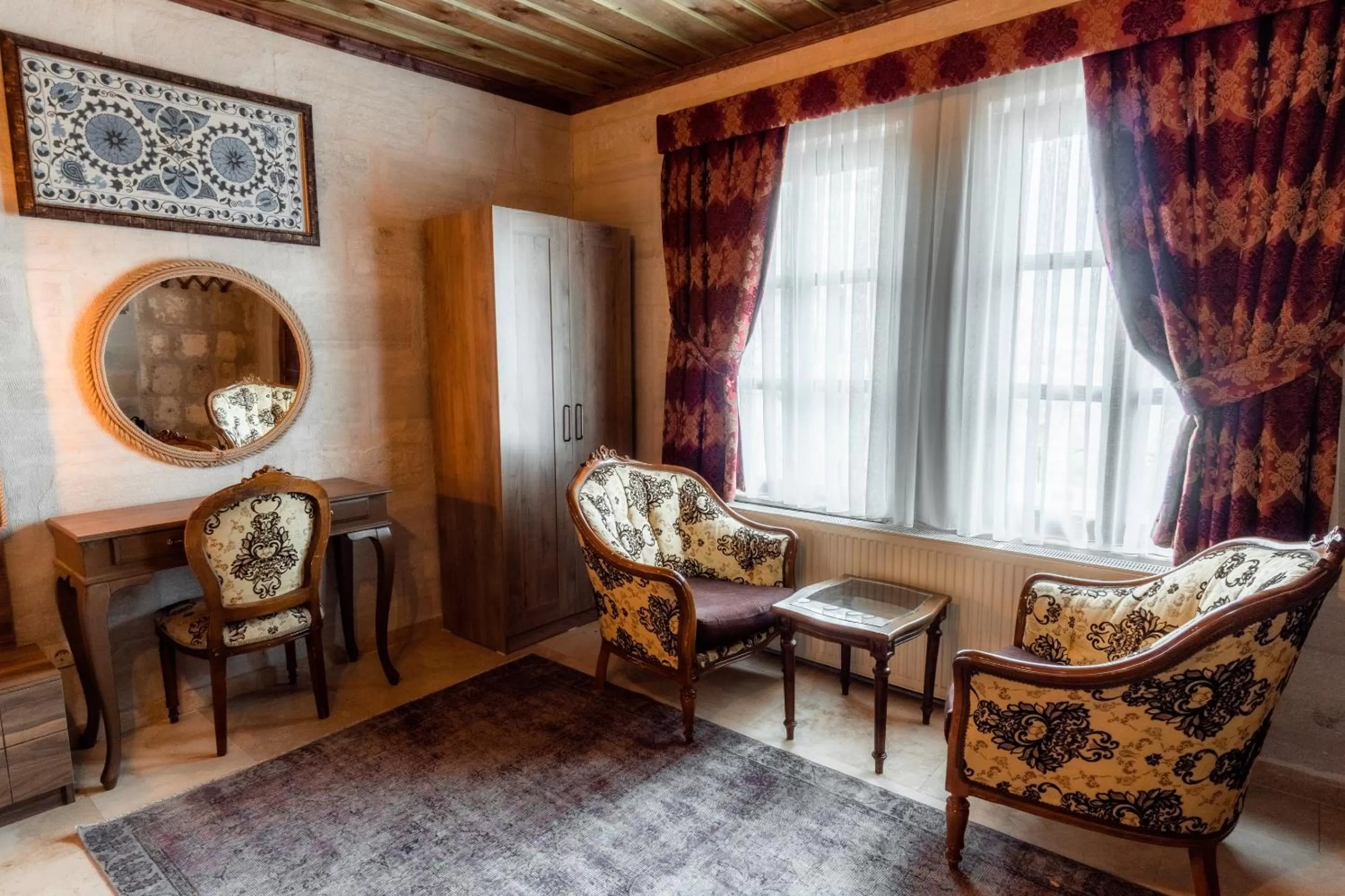 Living room in Amber Cave Suites