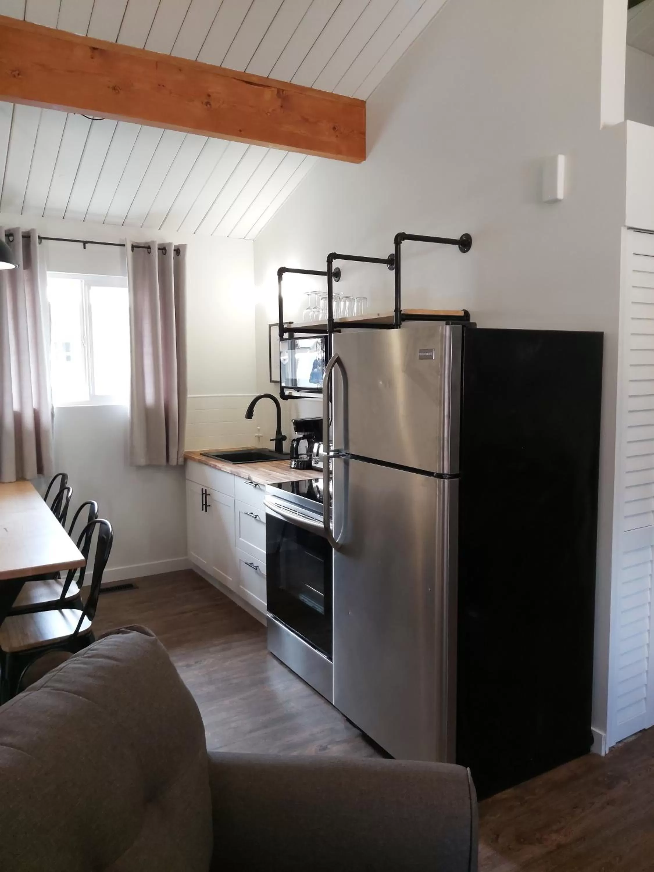 Kitchen or kitchenette in Manning Park Resort