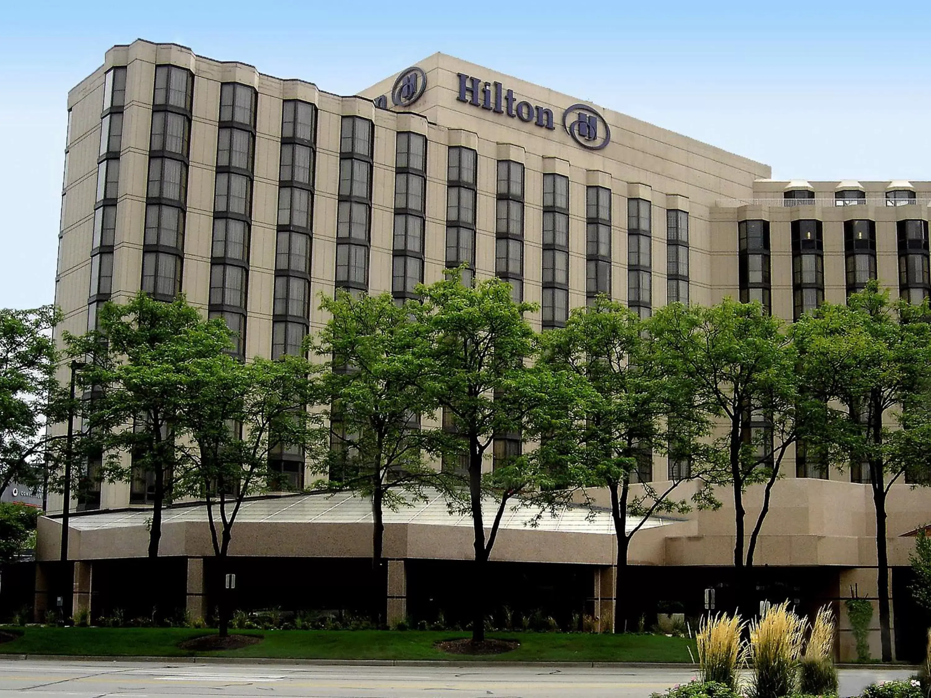 Property Building in Hilton Rosemont Chicago O'Hare