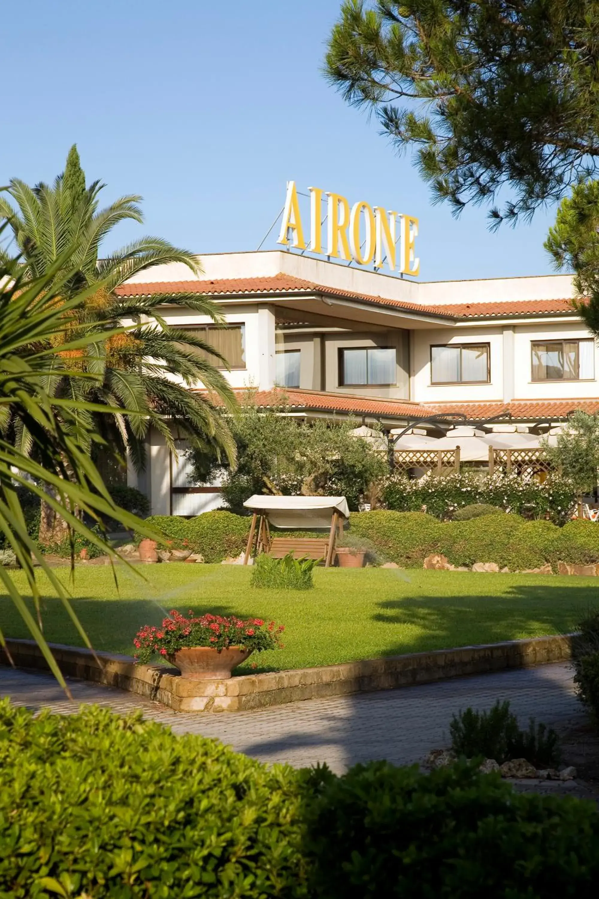 Facade/entrance, Property Building in Hotel Airone isola d'Elba