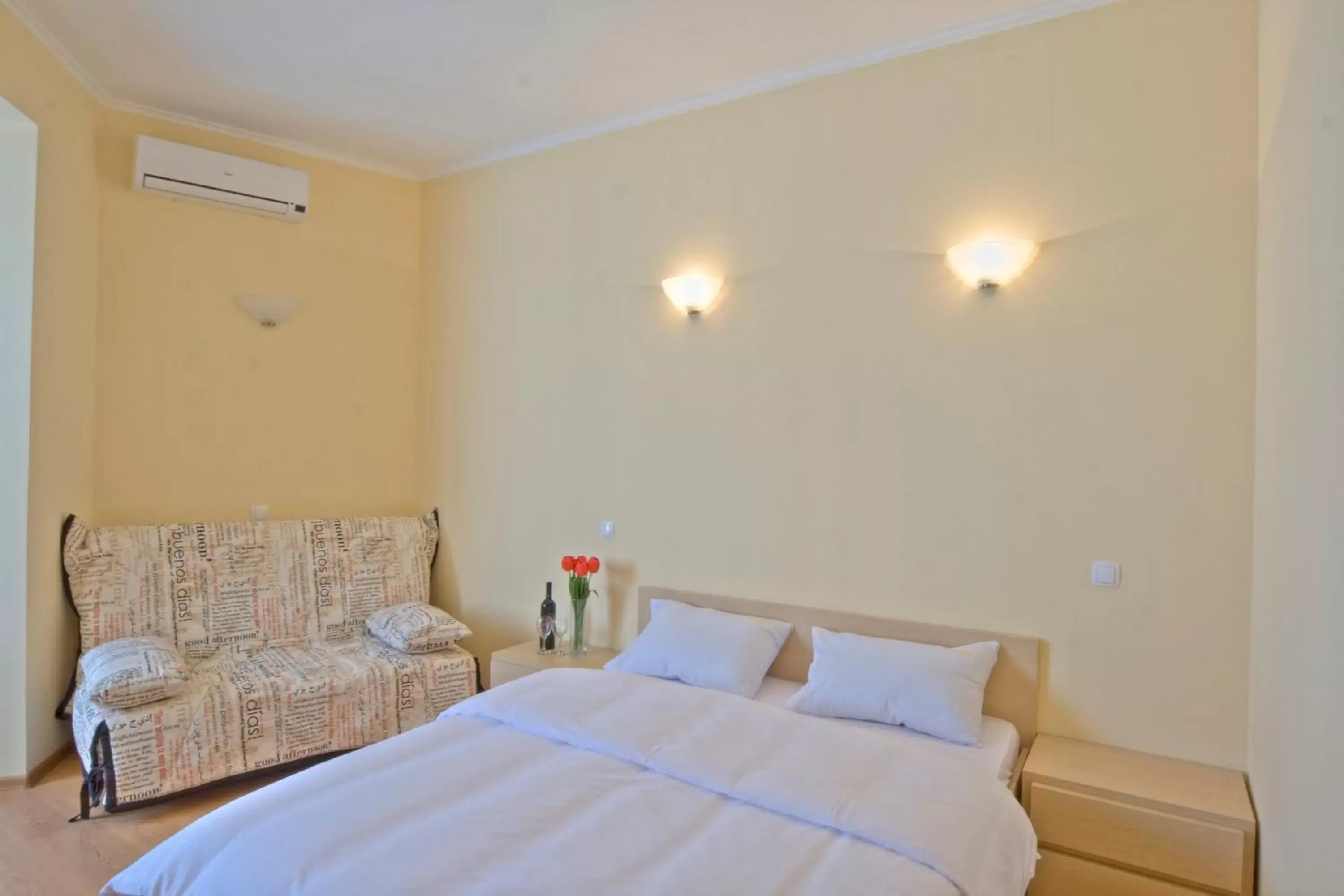 Double Room with Balcony in Heart Kyiv Apart-Hotel Double Room with Balcony in Heart Kyiv Apart-Hotel