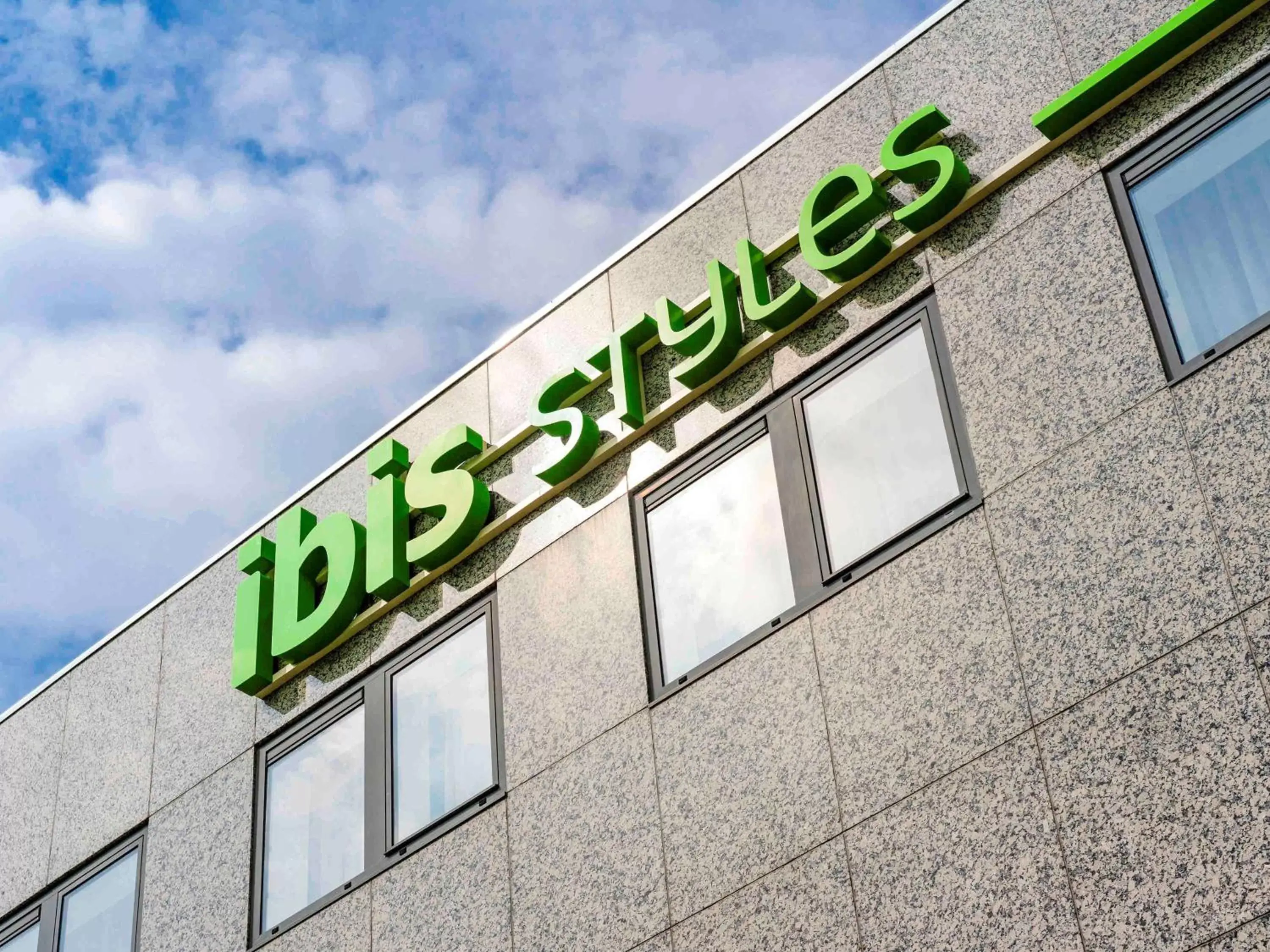 Property building, Property Logo/Sign in ibis Styles Almere