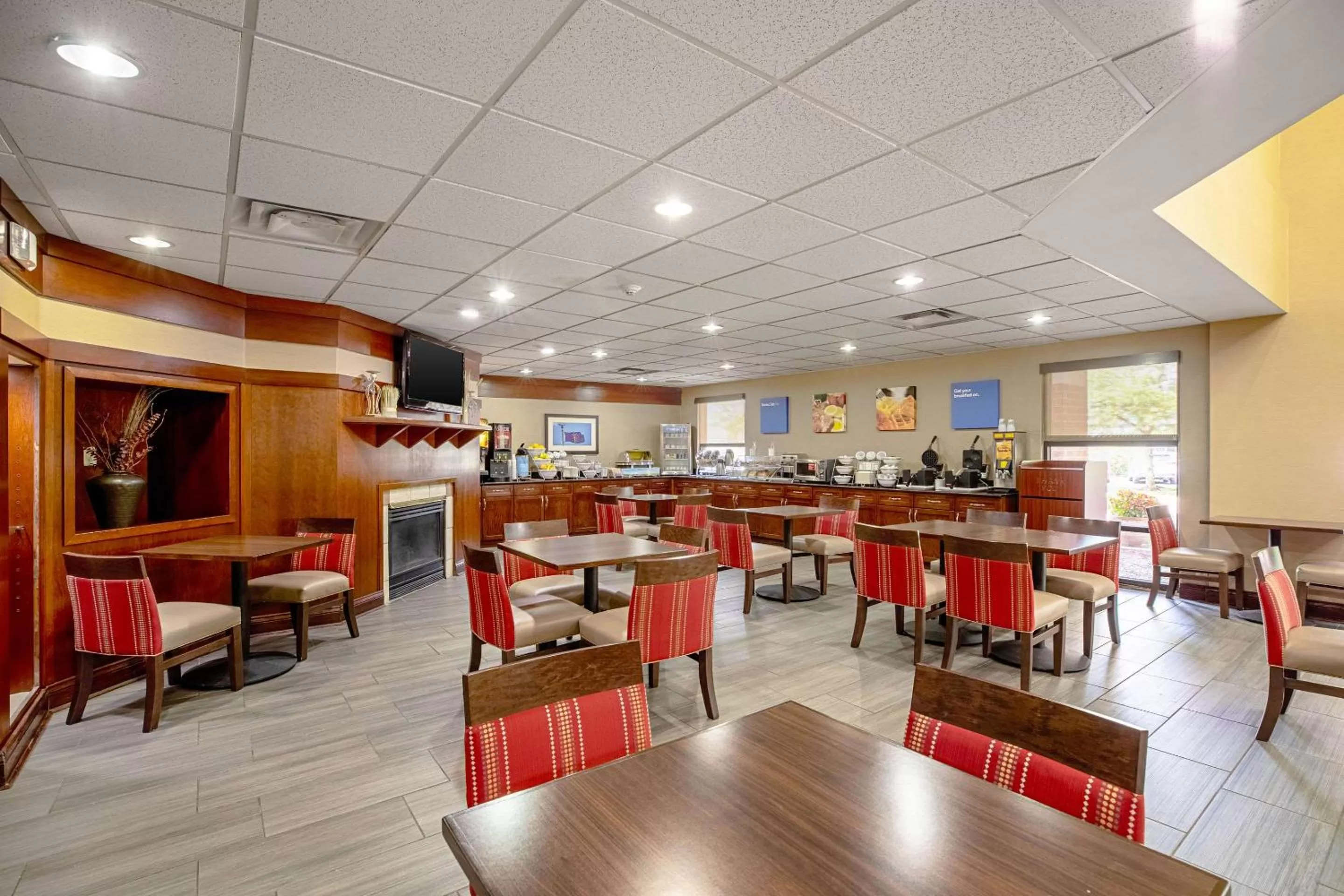 Restaurant/places to eat in Comfort Inn Indianapolis North - Carmel