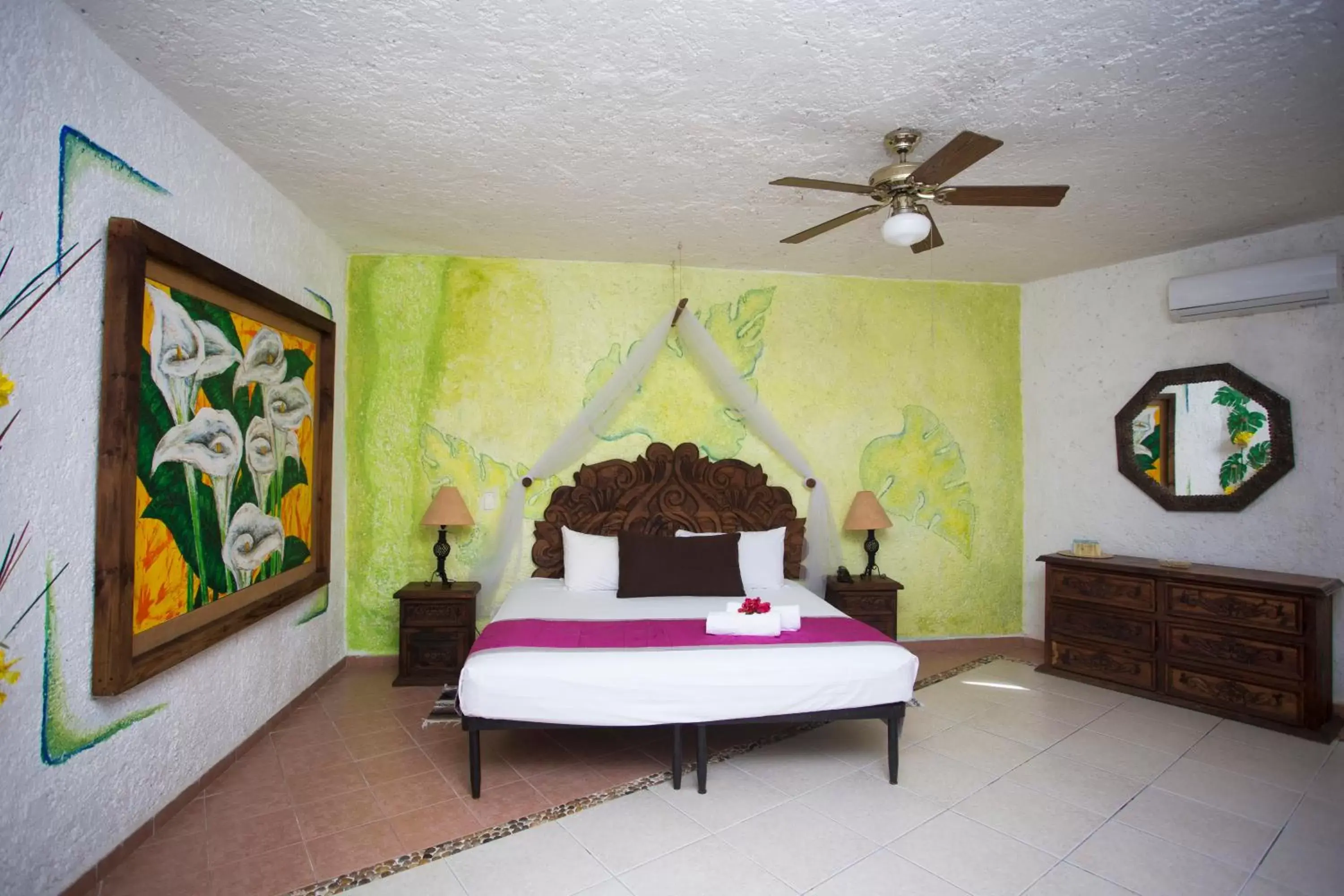 Bedroom, Bed in Hotel Xbalamqué & Spa Cancún Centro