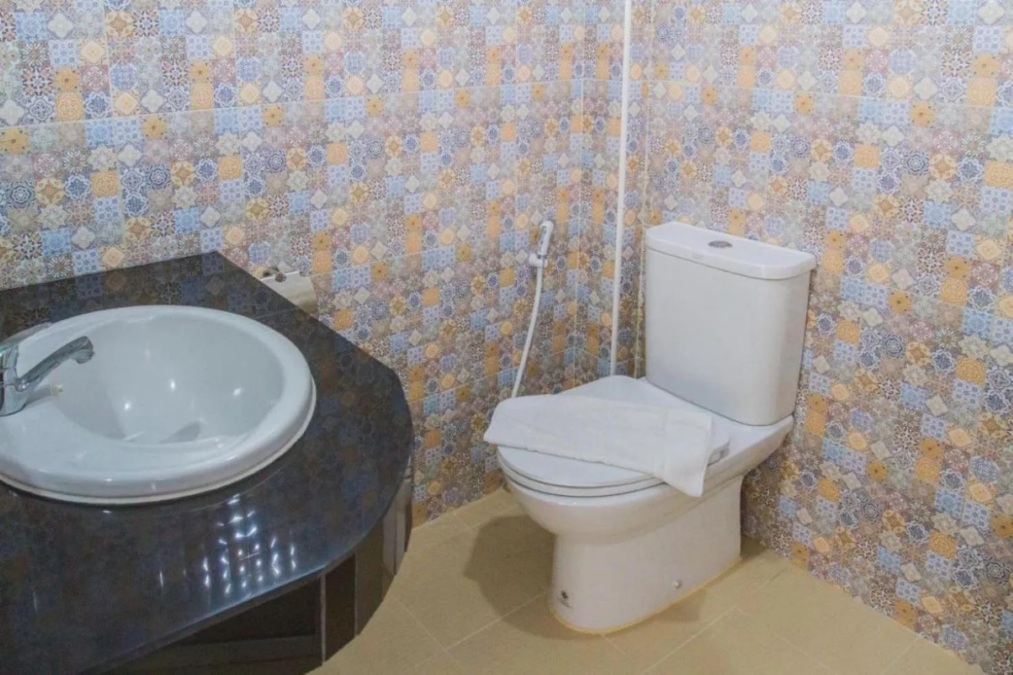Toilet in Cozy Residence Nanai