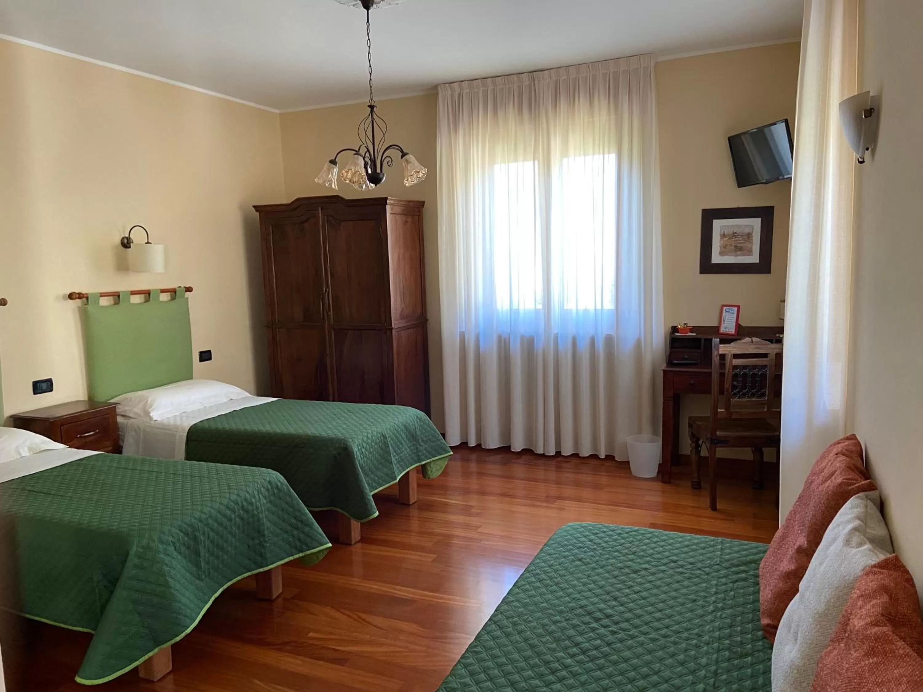 Photo of the whole room, Bed in La Via del Sole