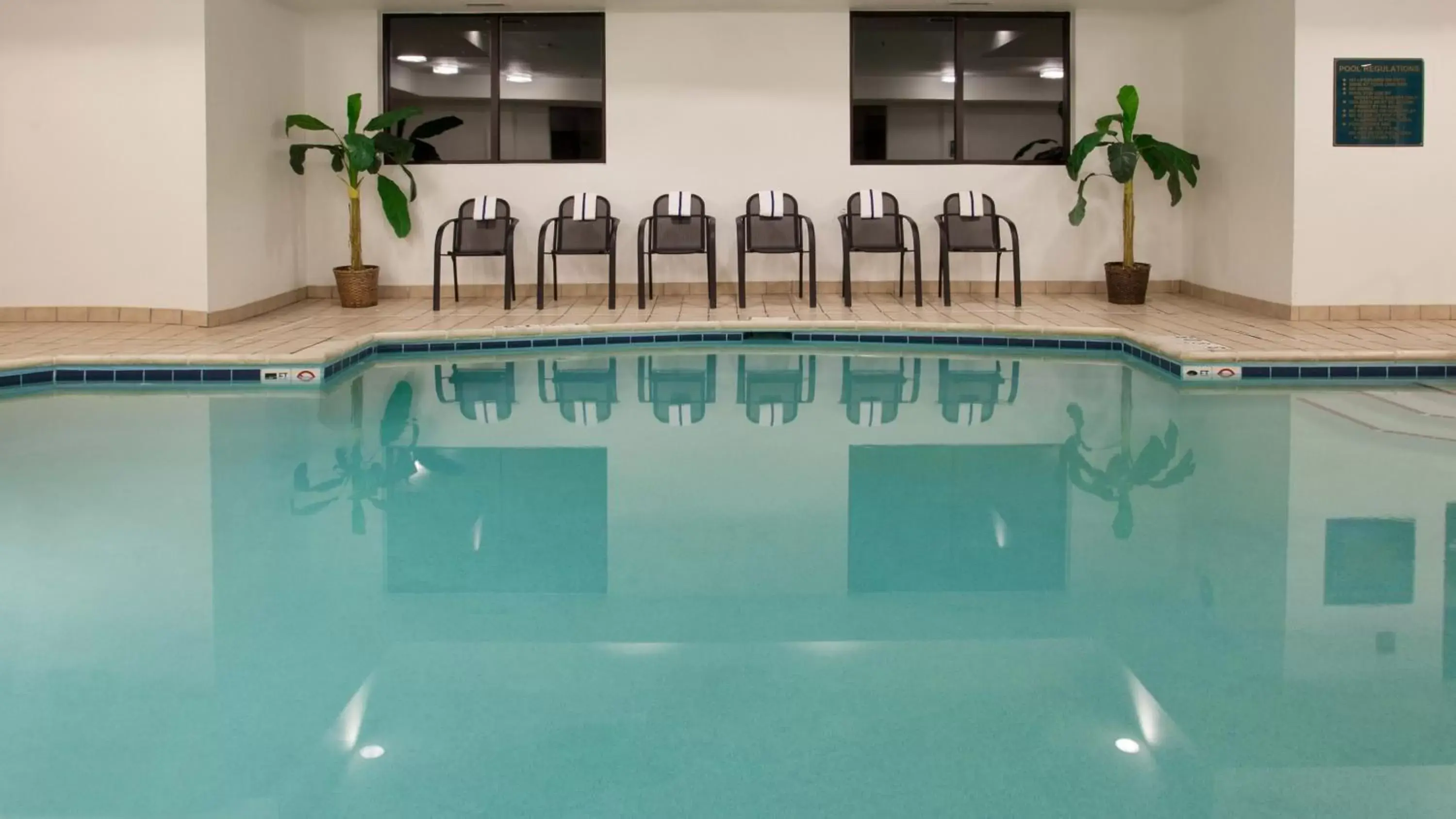 Swimming Pool in Holiday Inn Express Grove City - Premium Outlet Mall, an IHG Hotel