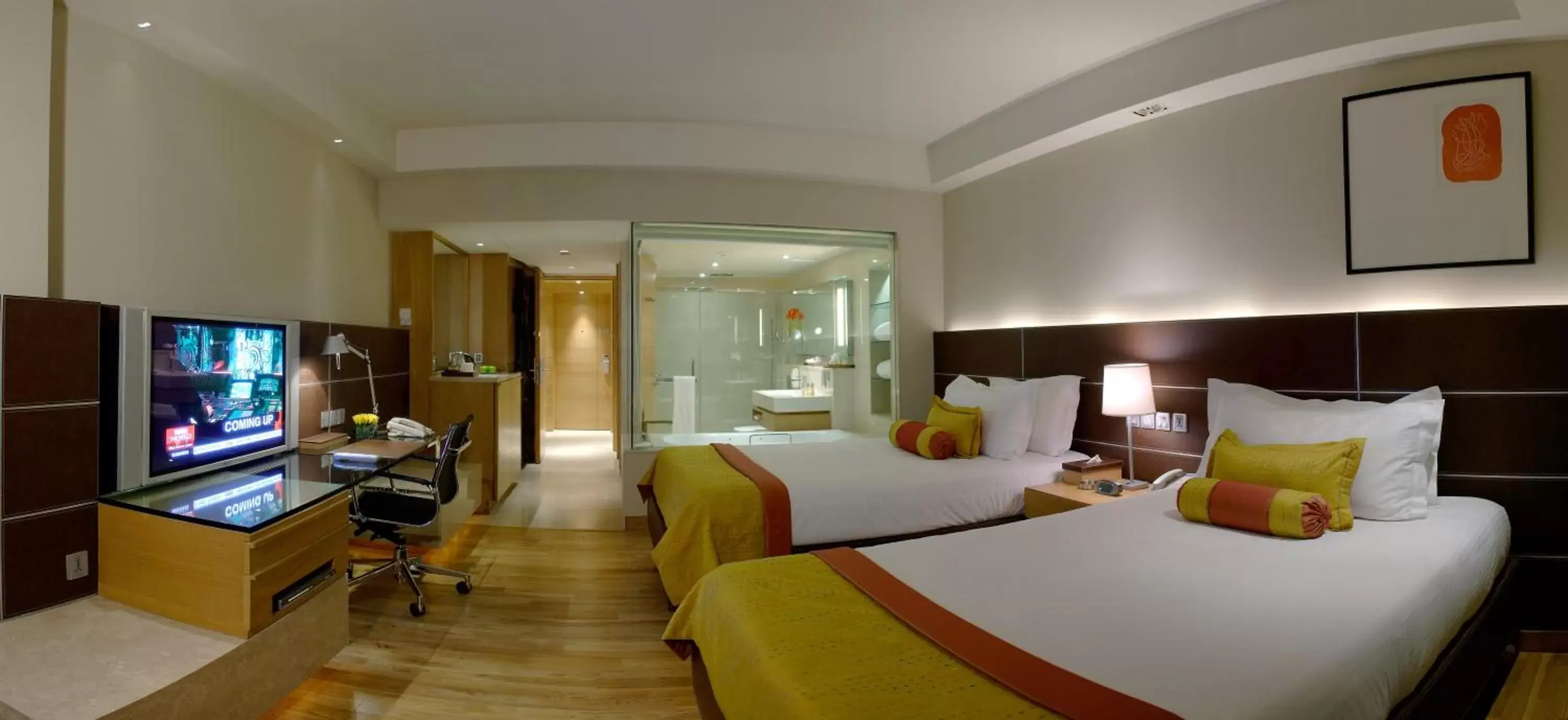 Deluxe Twin Room - 10% discount on Food & soft beverages, Laundry & Spa in The LaLiT New Delhi