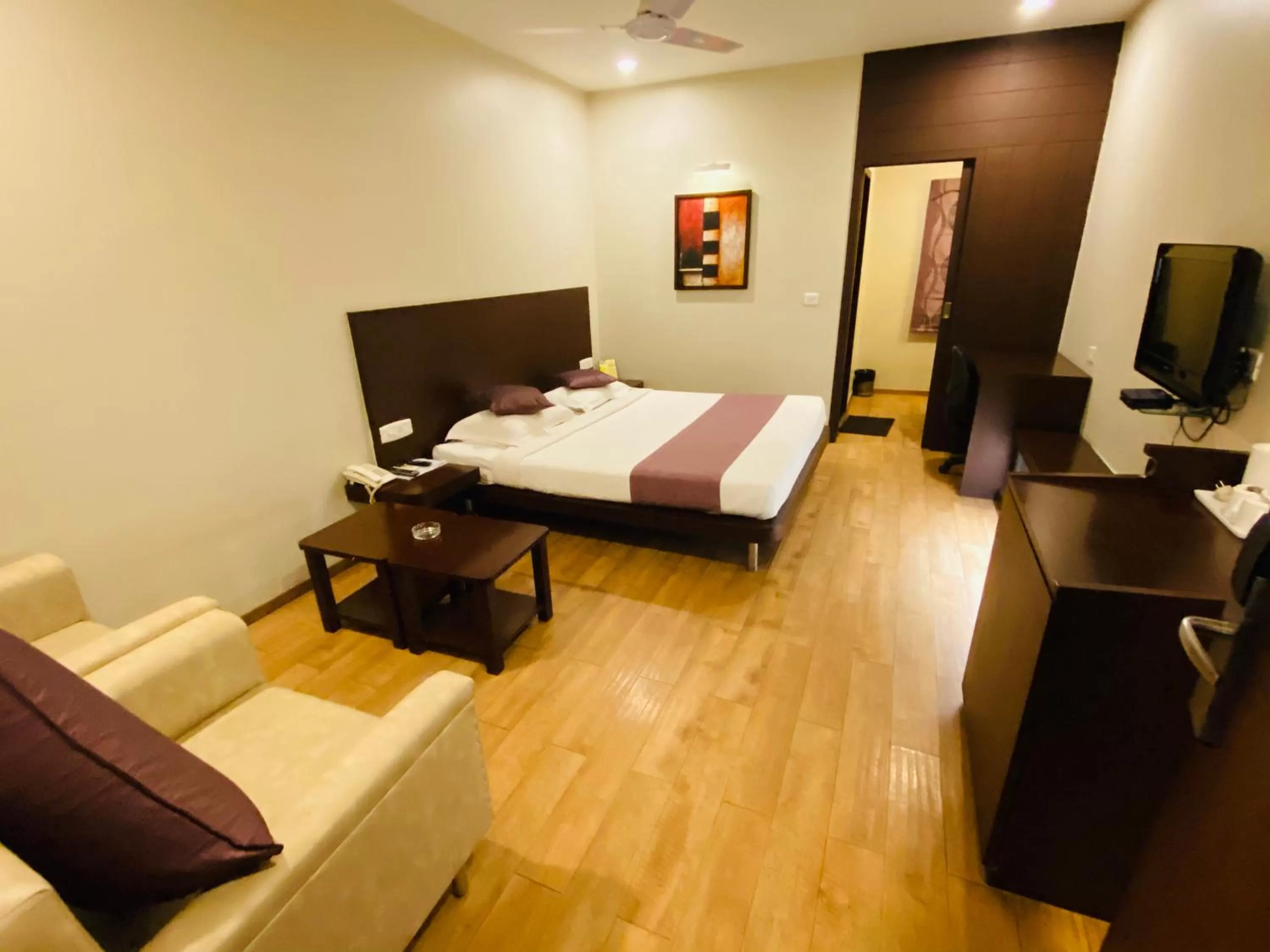 Bed in Saluja Residency