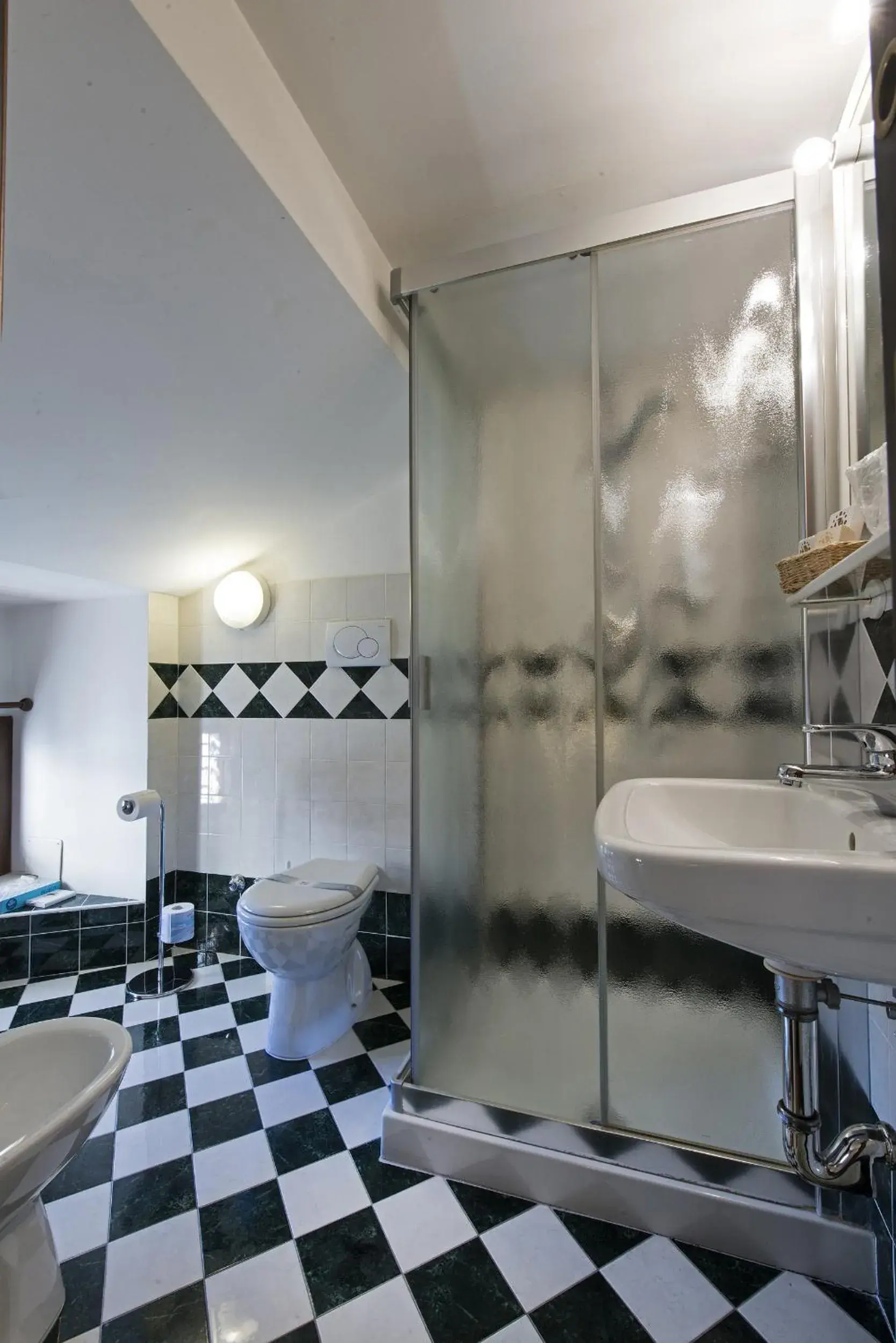 Bathroom in Hotel Vivit ***S