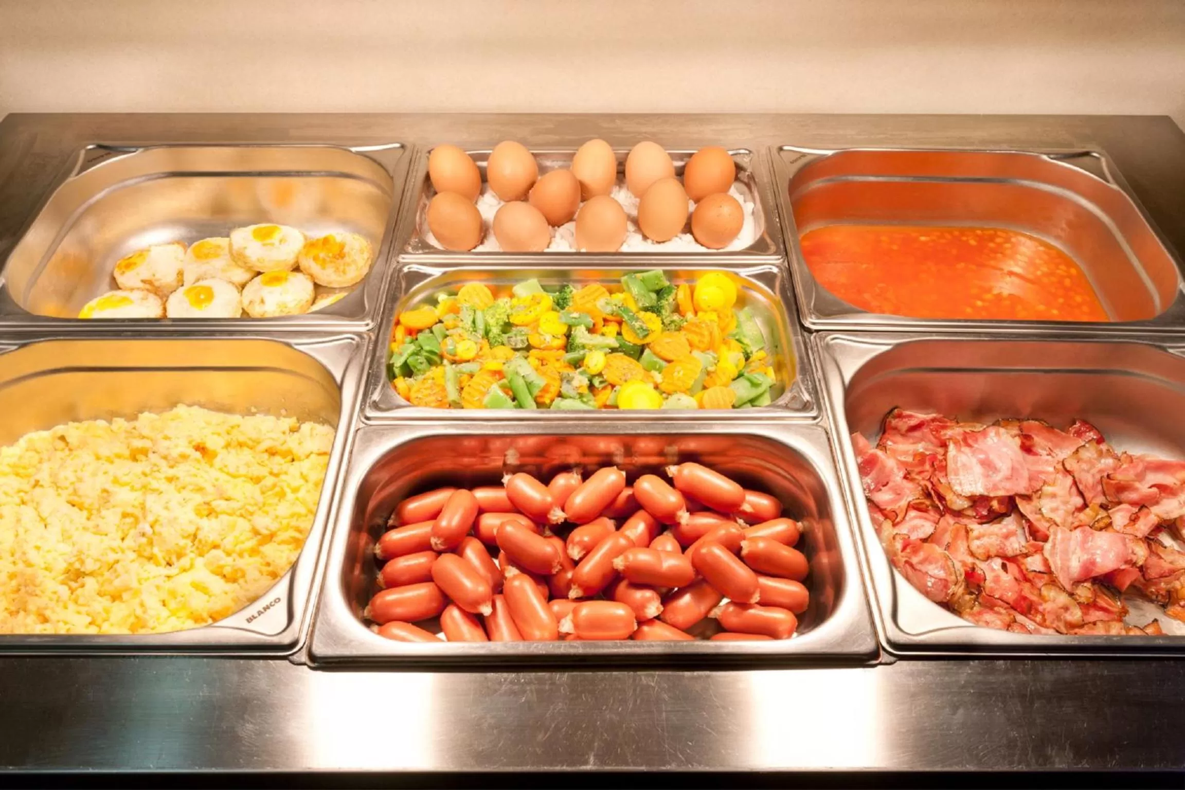 Buffet breakfast in Akcent hotel