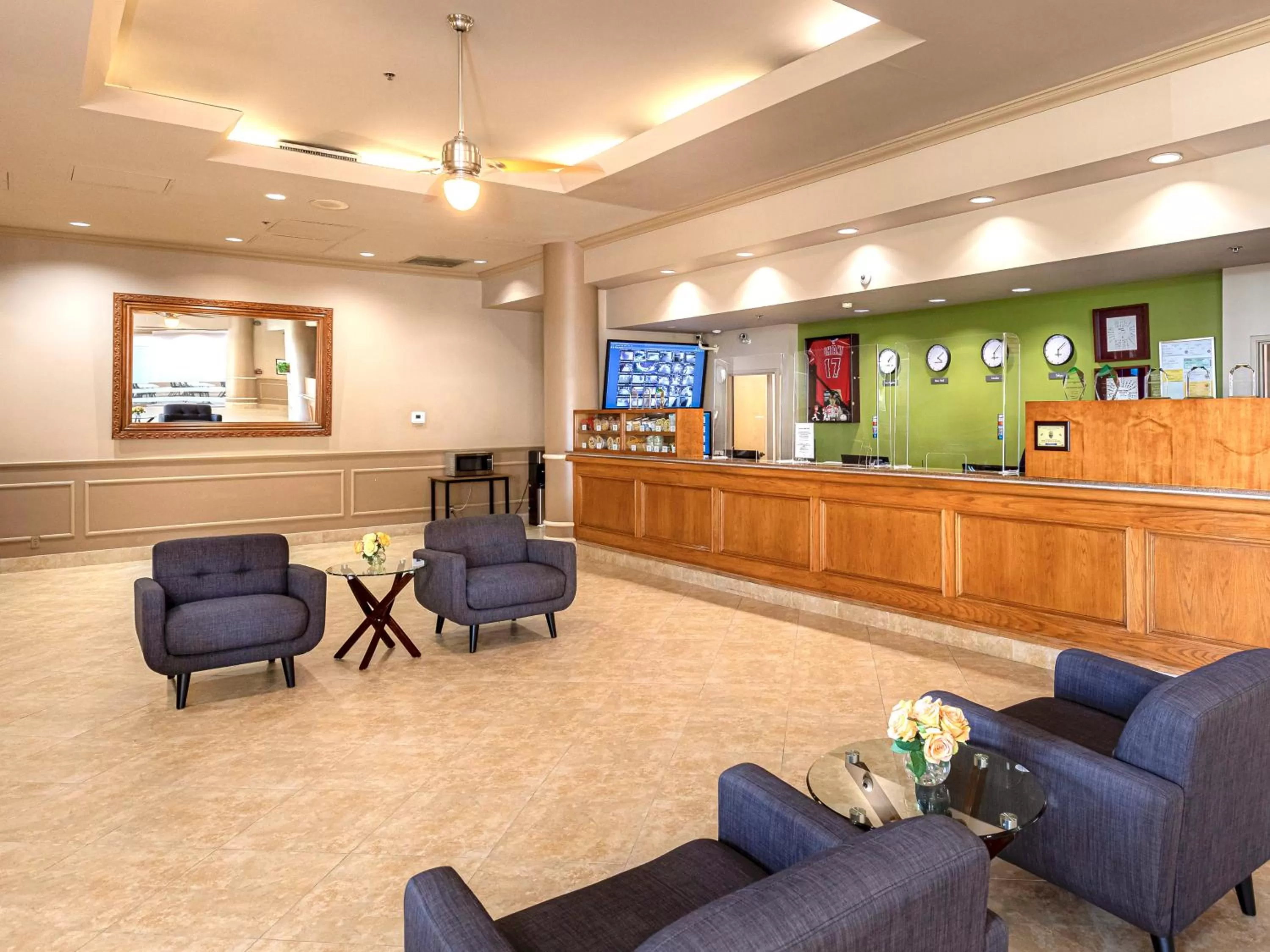 Lobby or reception in New Gardena Hotel
