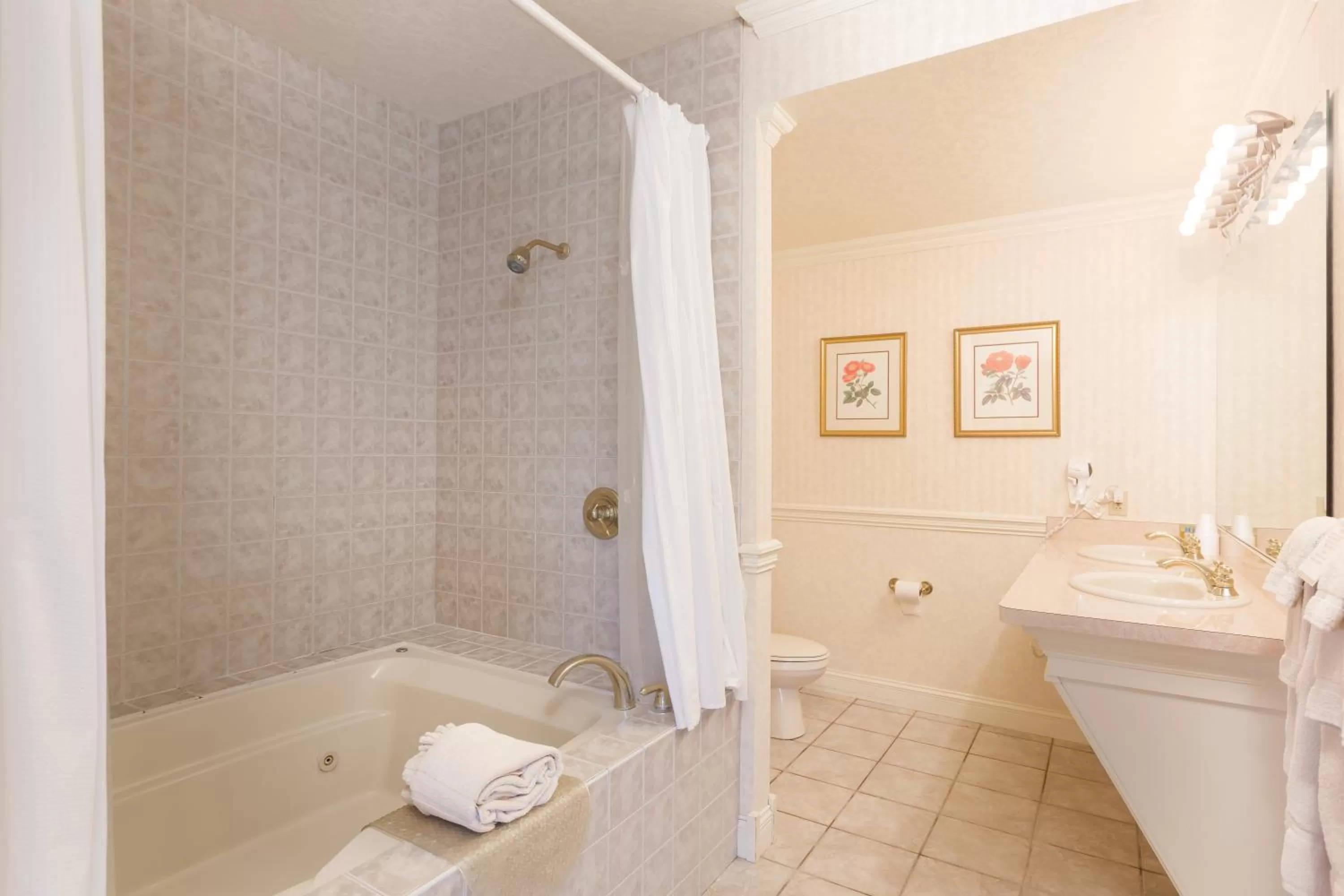 Bathroom in The Blue Heron Inn