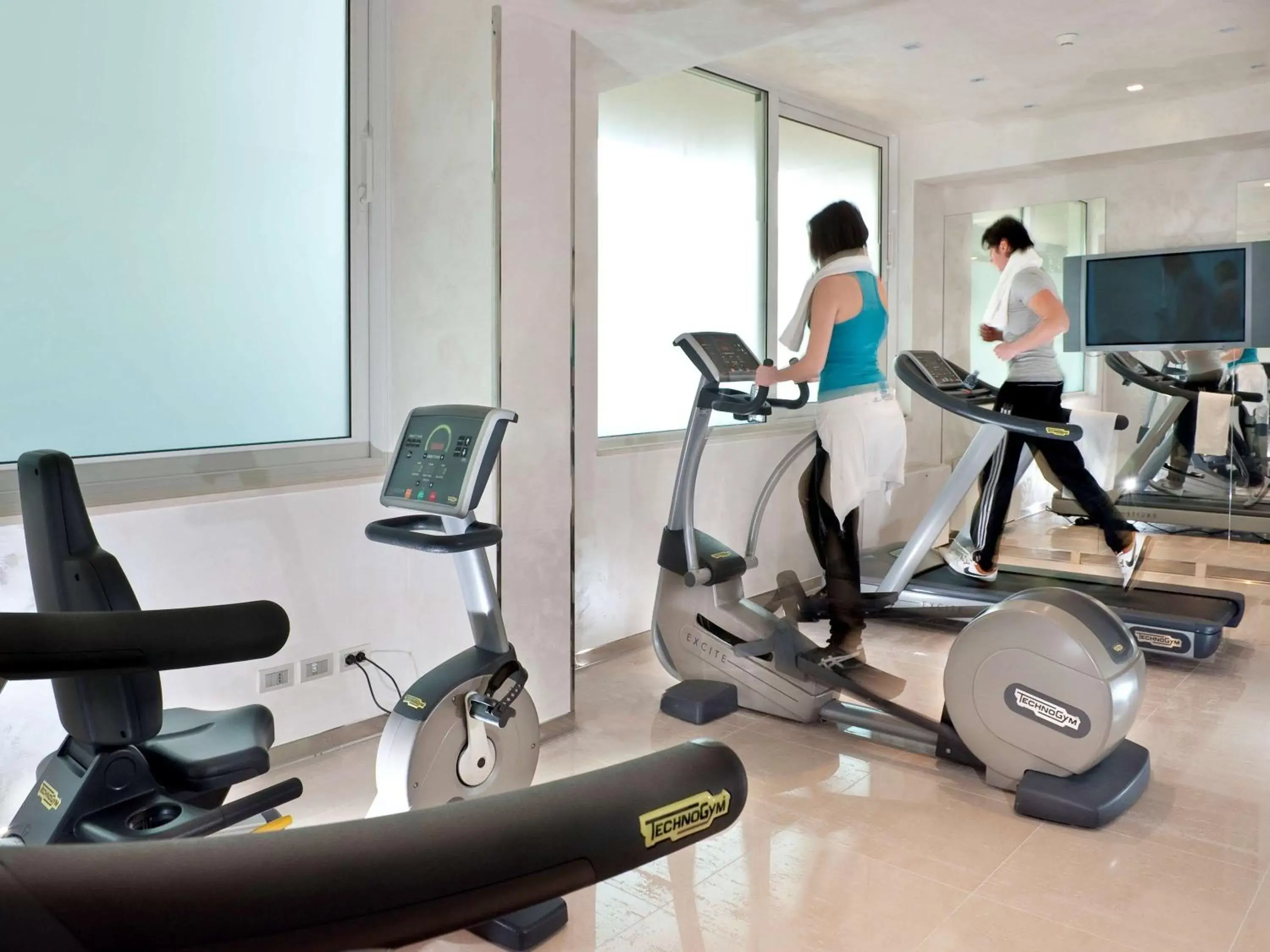 Property building, Fitness Center/Facilities in Mercure Hotel Rimini Artis