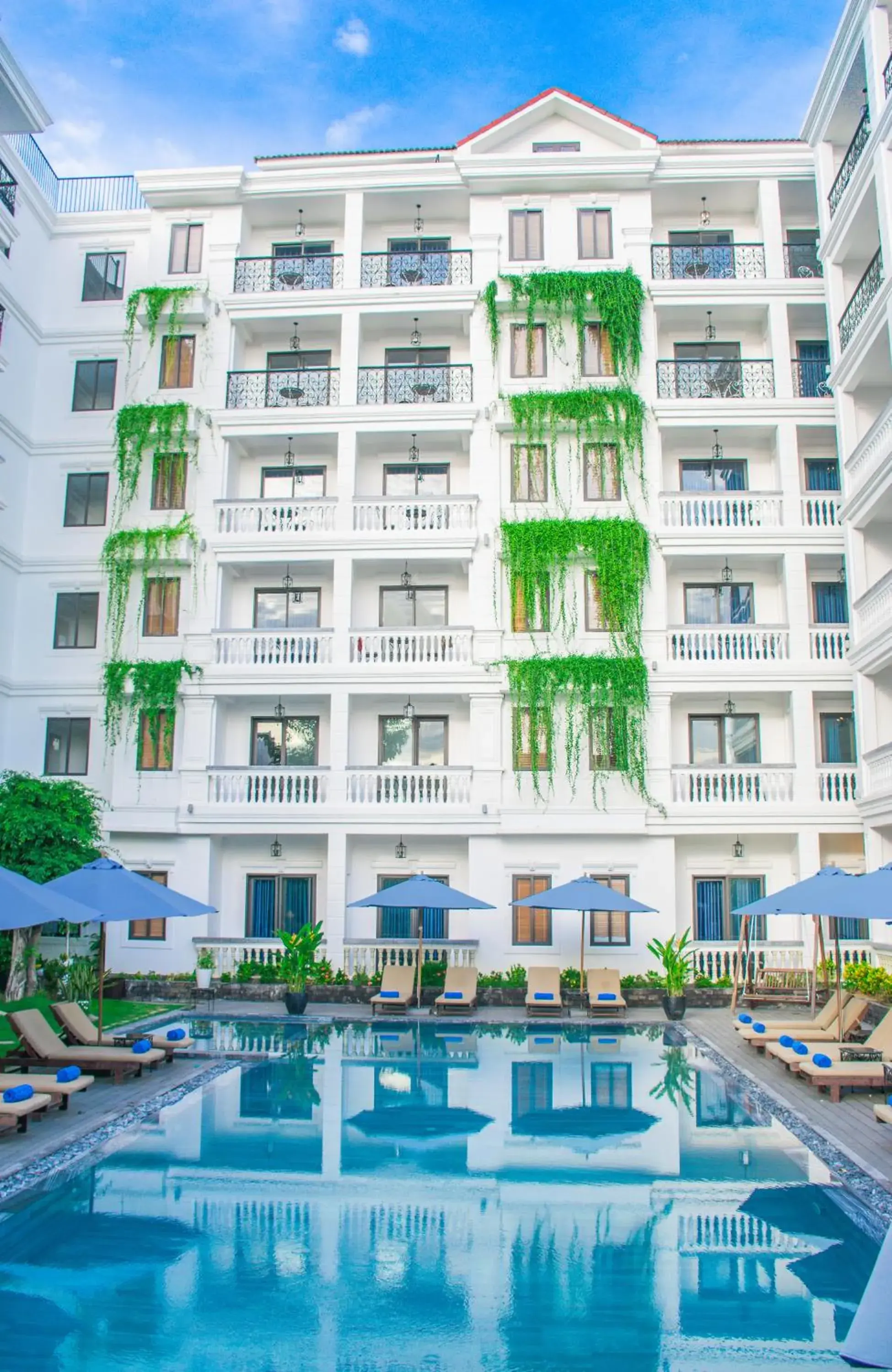 Swimming pool, Property Building in Hoi An Rosemary Boutique Hotel & Spa