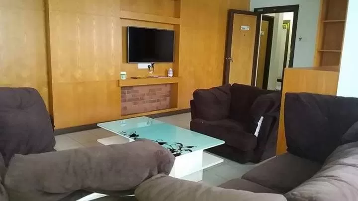 Communal lounge/ TV room in Fratini's Hotel Labuan