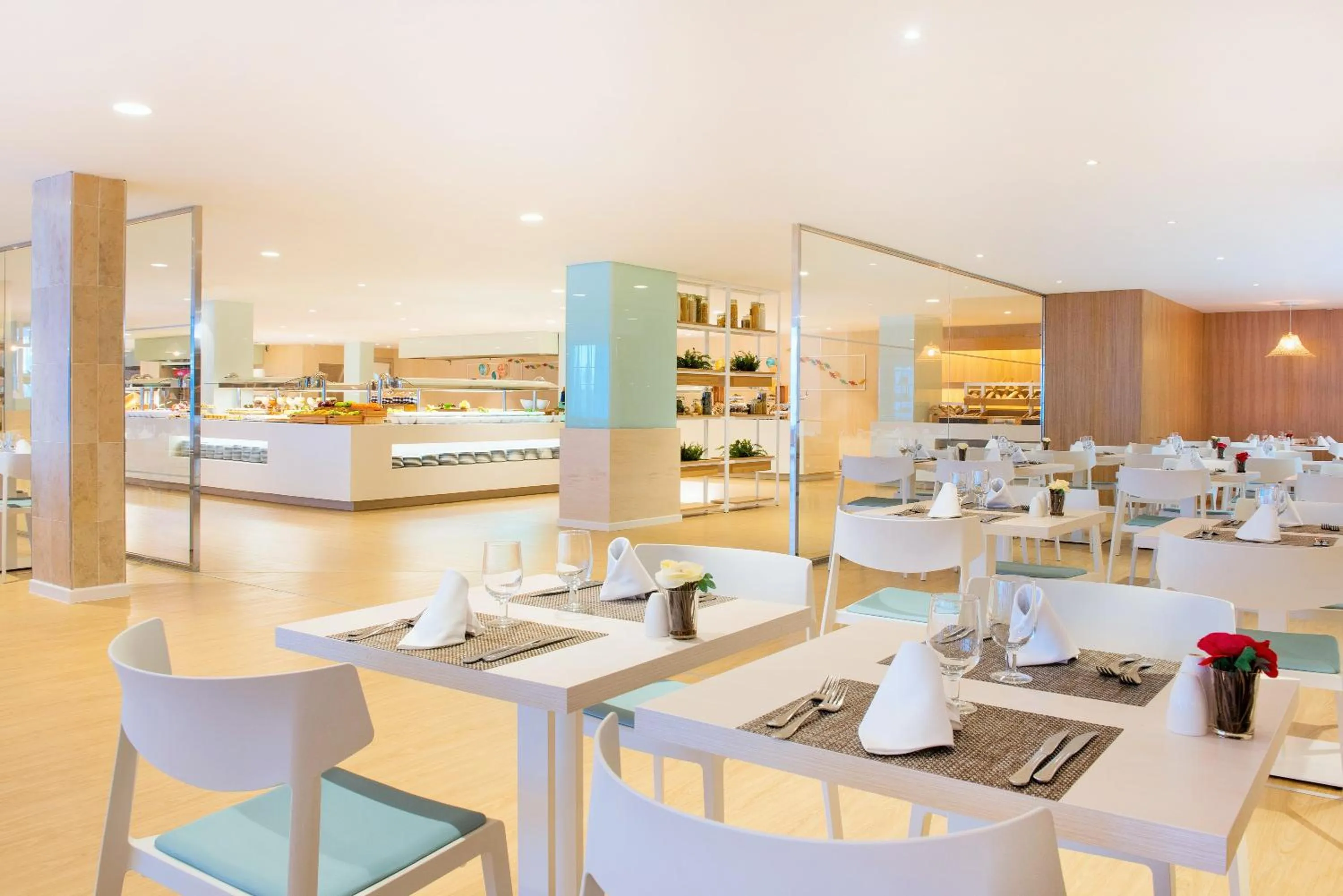 Restaurant/places to eat in Iberostar Waves Playa de Muro