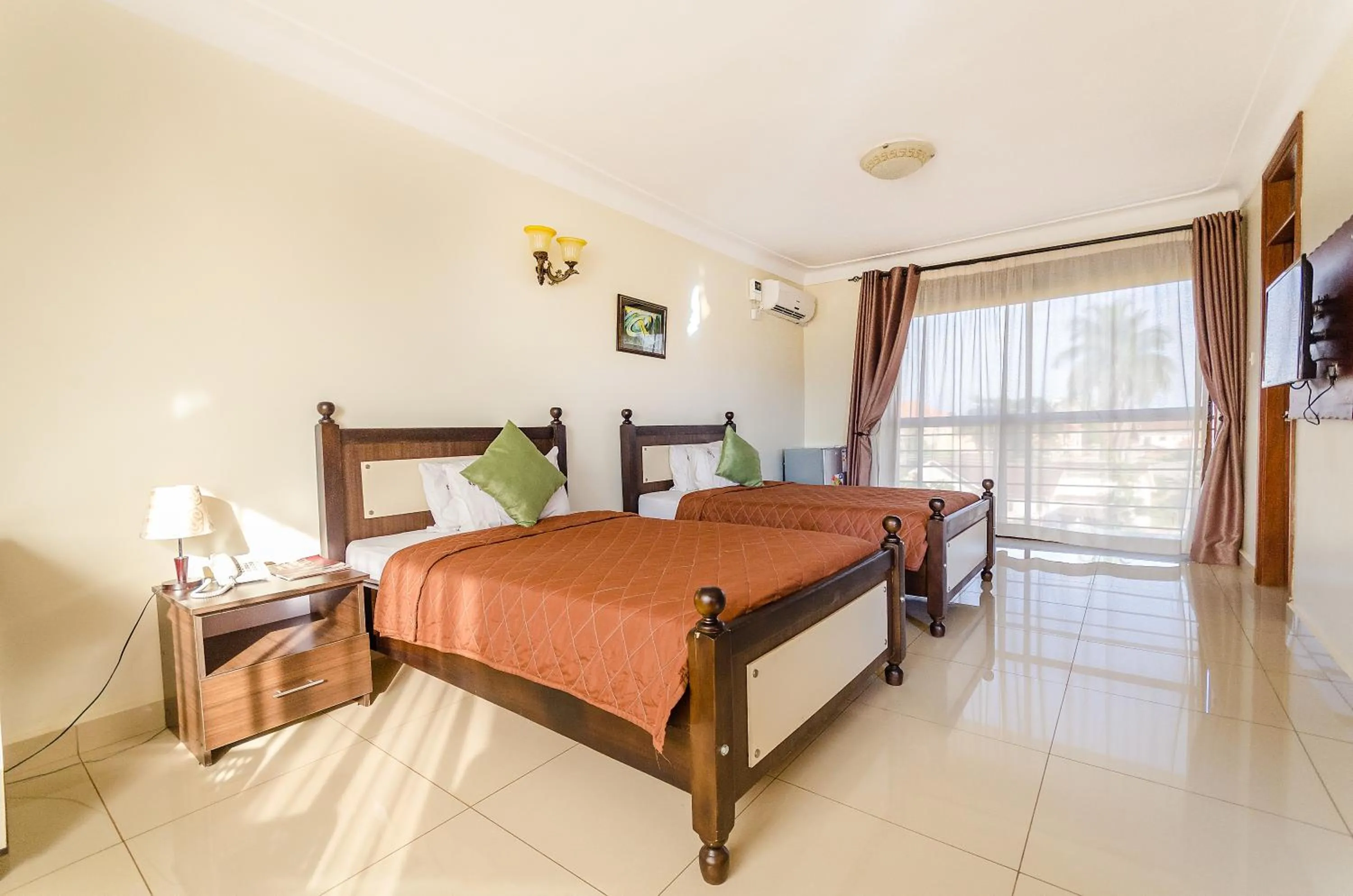 Bedroom, Bed in Marie's Royale Hotel