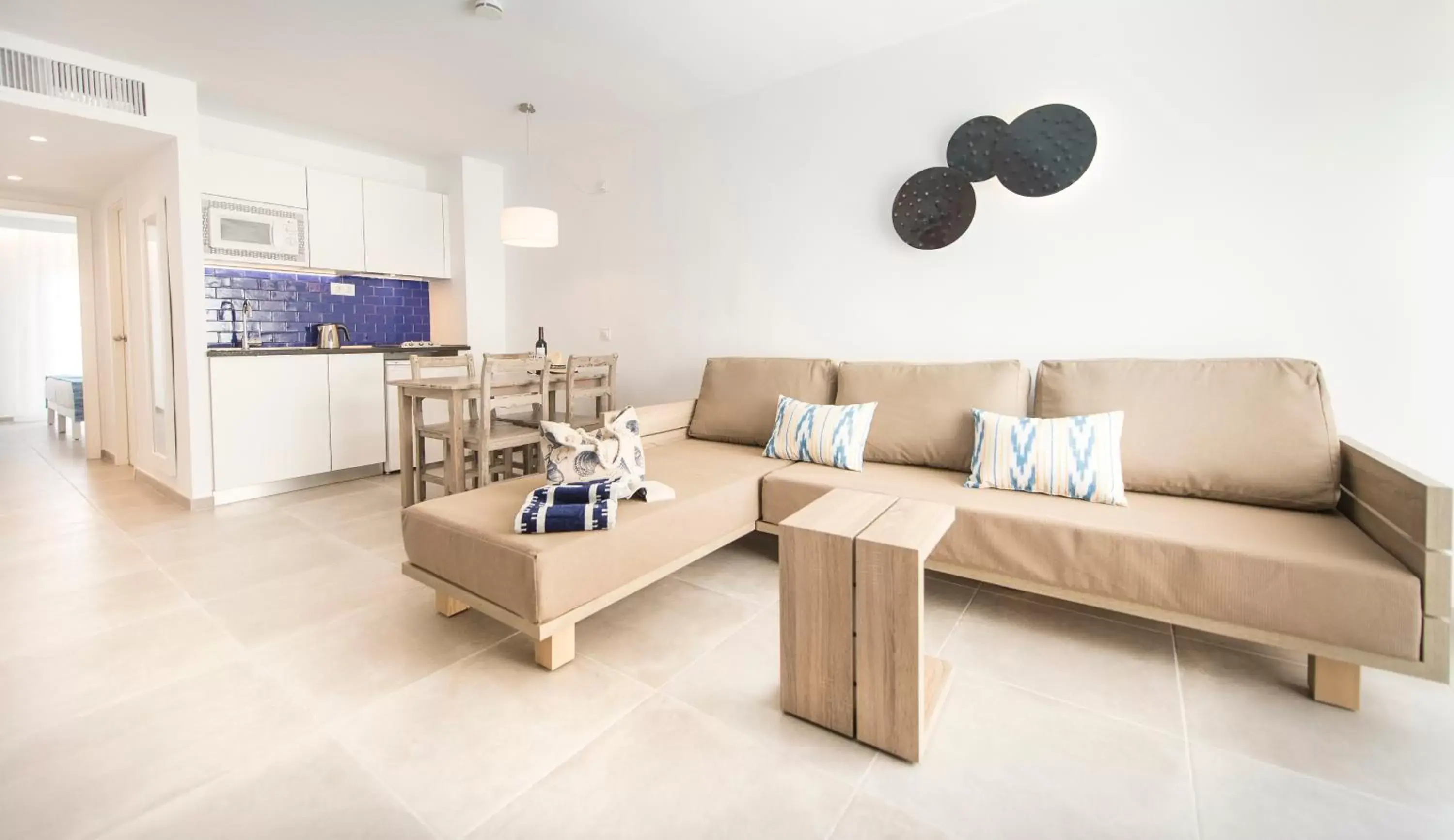 Kitchen or kitchenette, Seating Area in Seaclub Mediterranean Resort