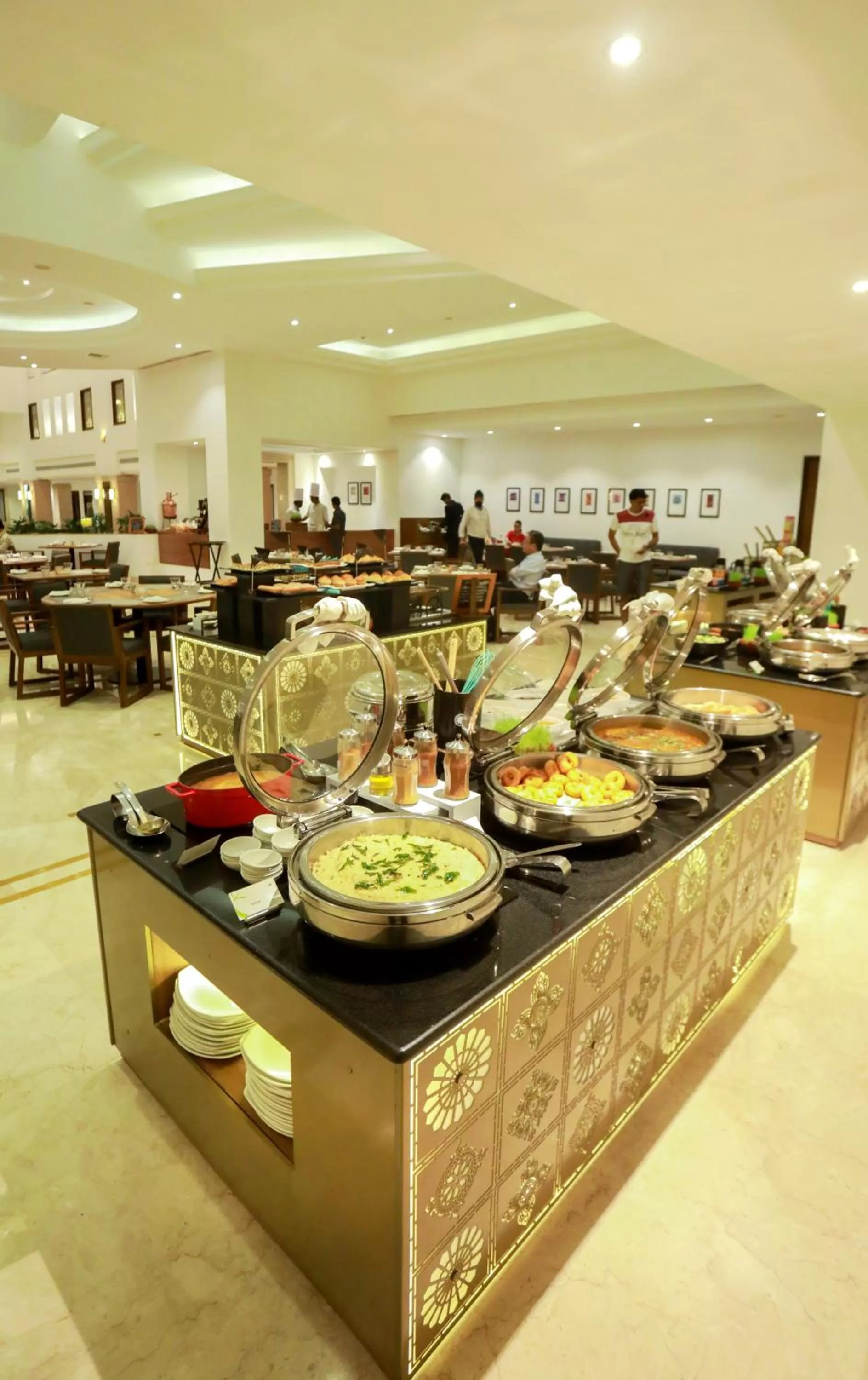 Continental breakfast in Greenpark Chennai