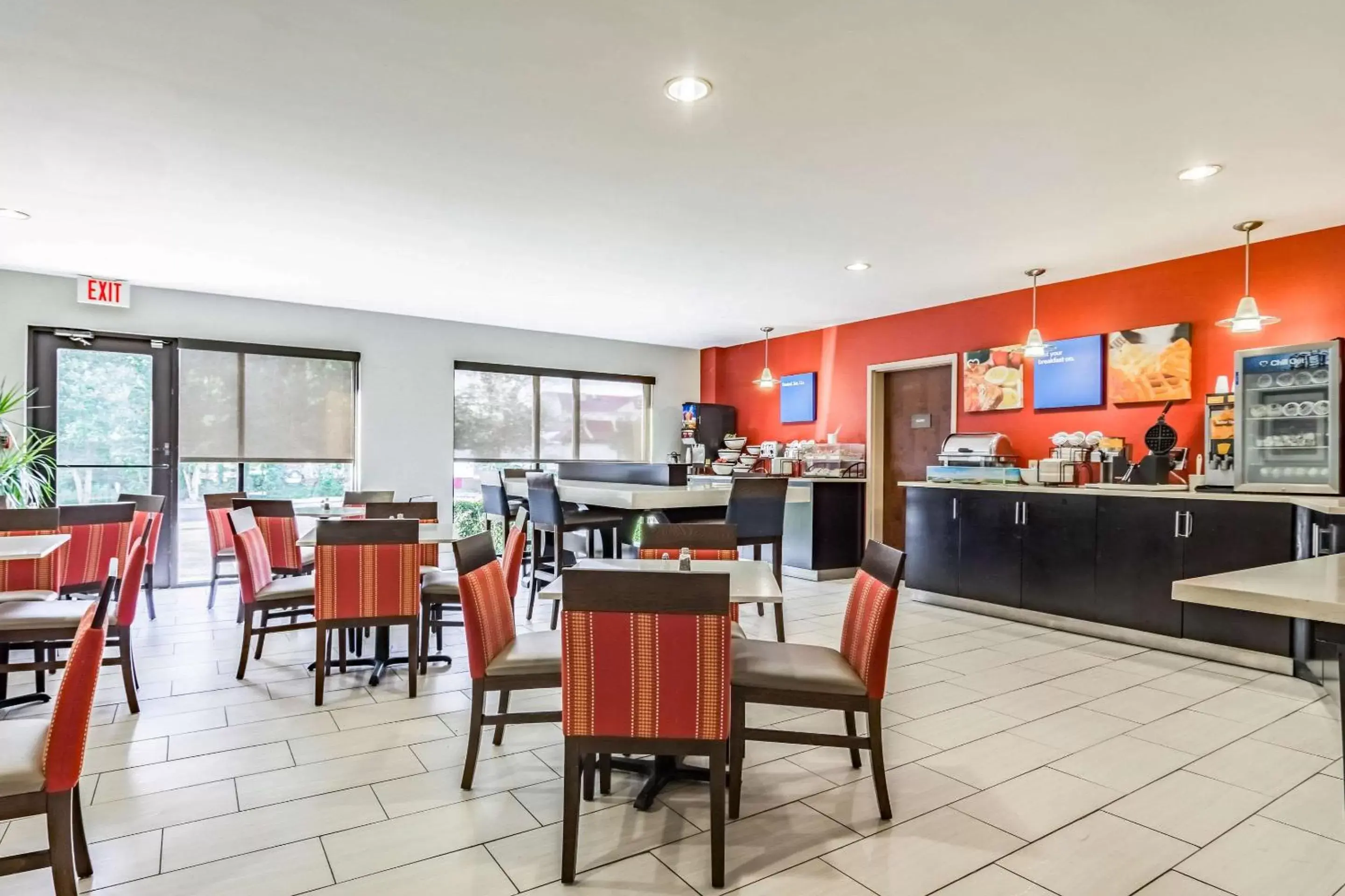 Restaurant/Places to Eat in Comfort Inn & Suites Lookout Mountain