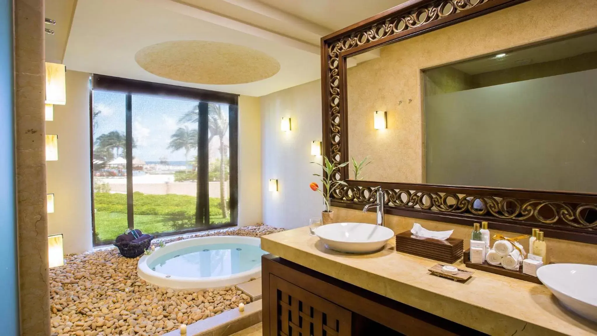 Bath, Bathroom in Dreams Riviera Cancun Resort & Spa - All Inclusive