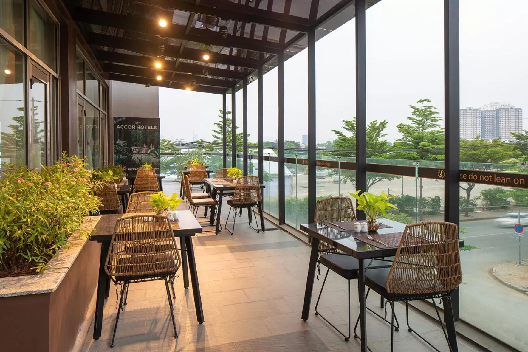 Restaurant/places to eat in Ibis Saigon South