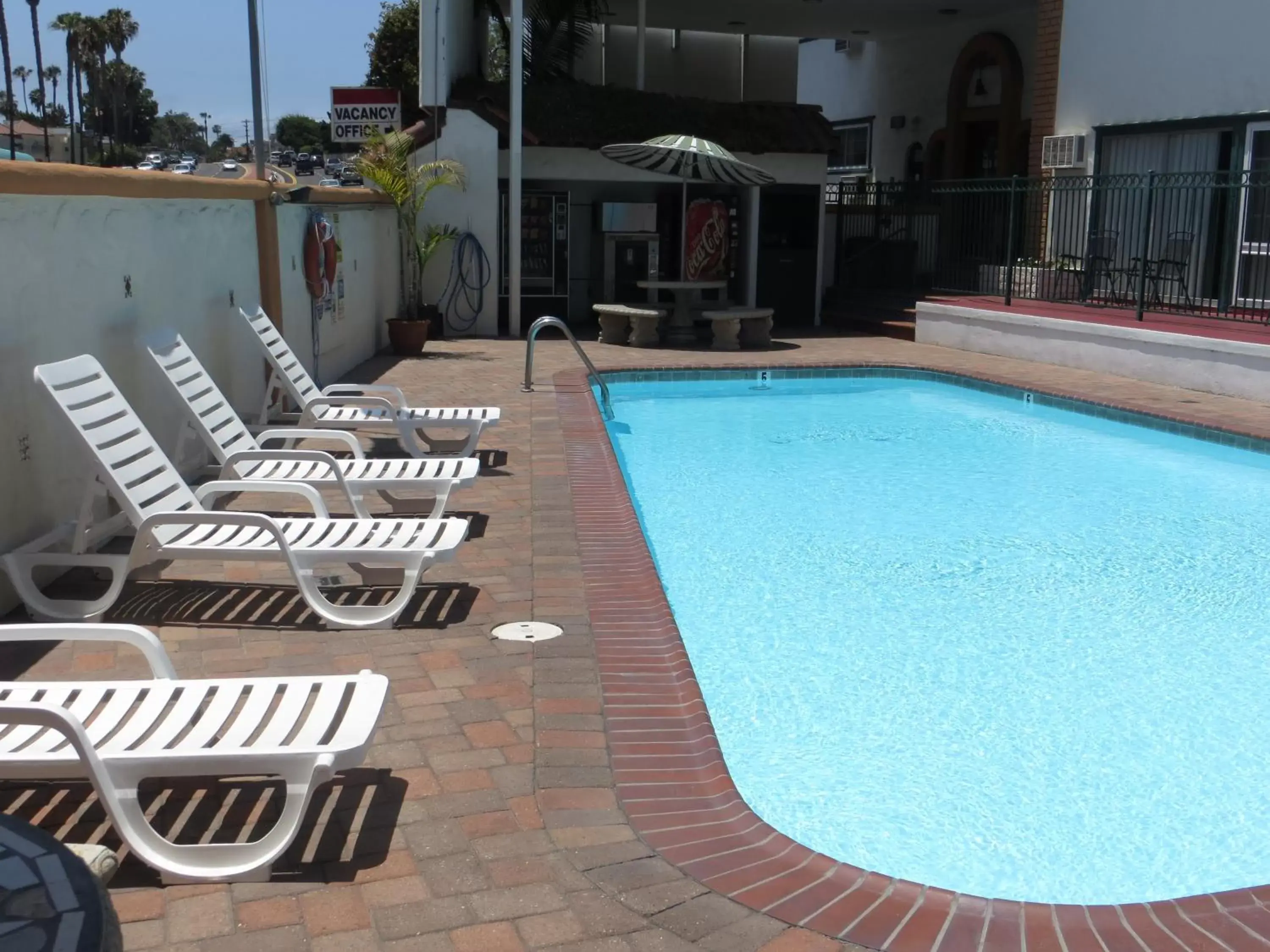 Swimming Pool in Americas Best Value Inn Loma Lodge