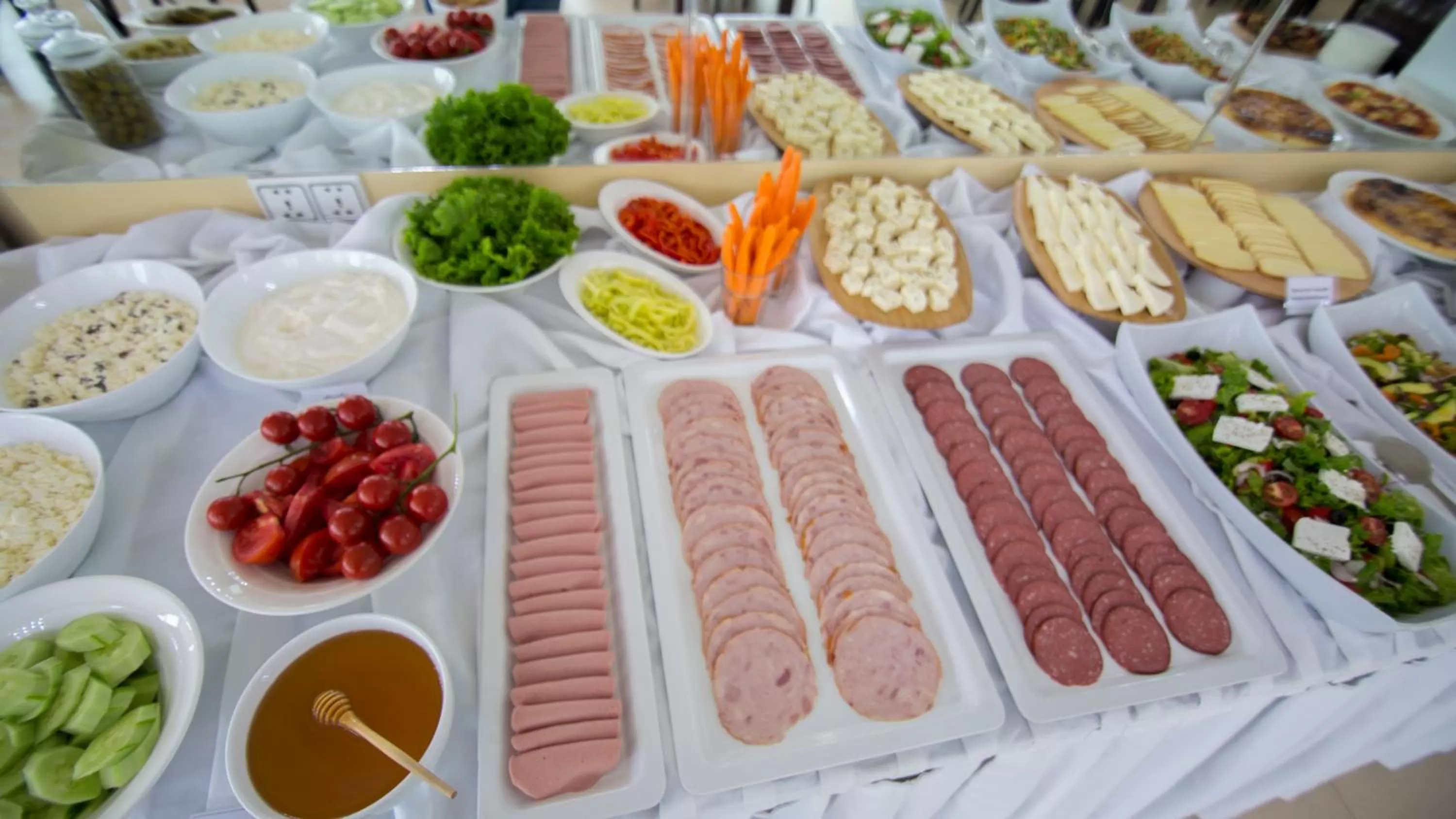 Continental breakfast in Hotel Aisi