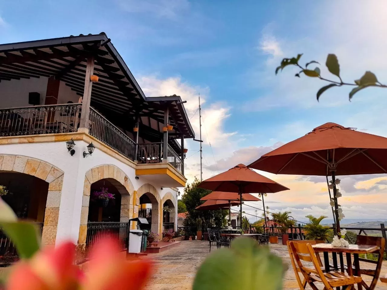 Property building in Hotel Las Rocas Resort Villanueva