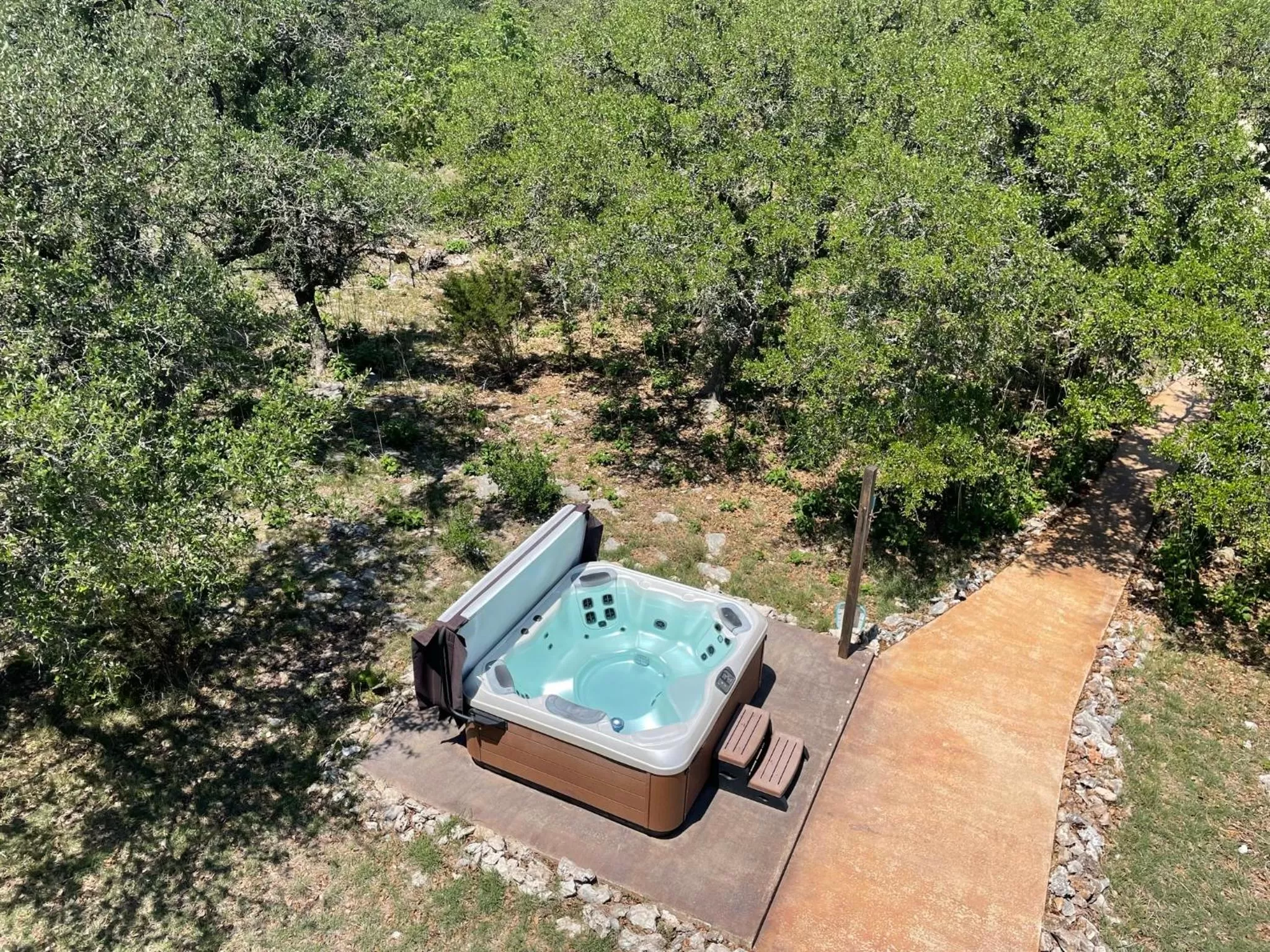 Hot Tub in Walnut Canyon Cabins