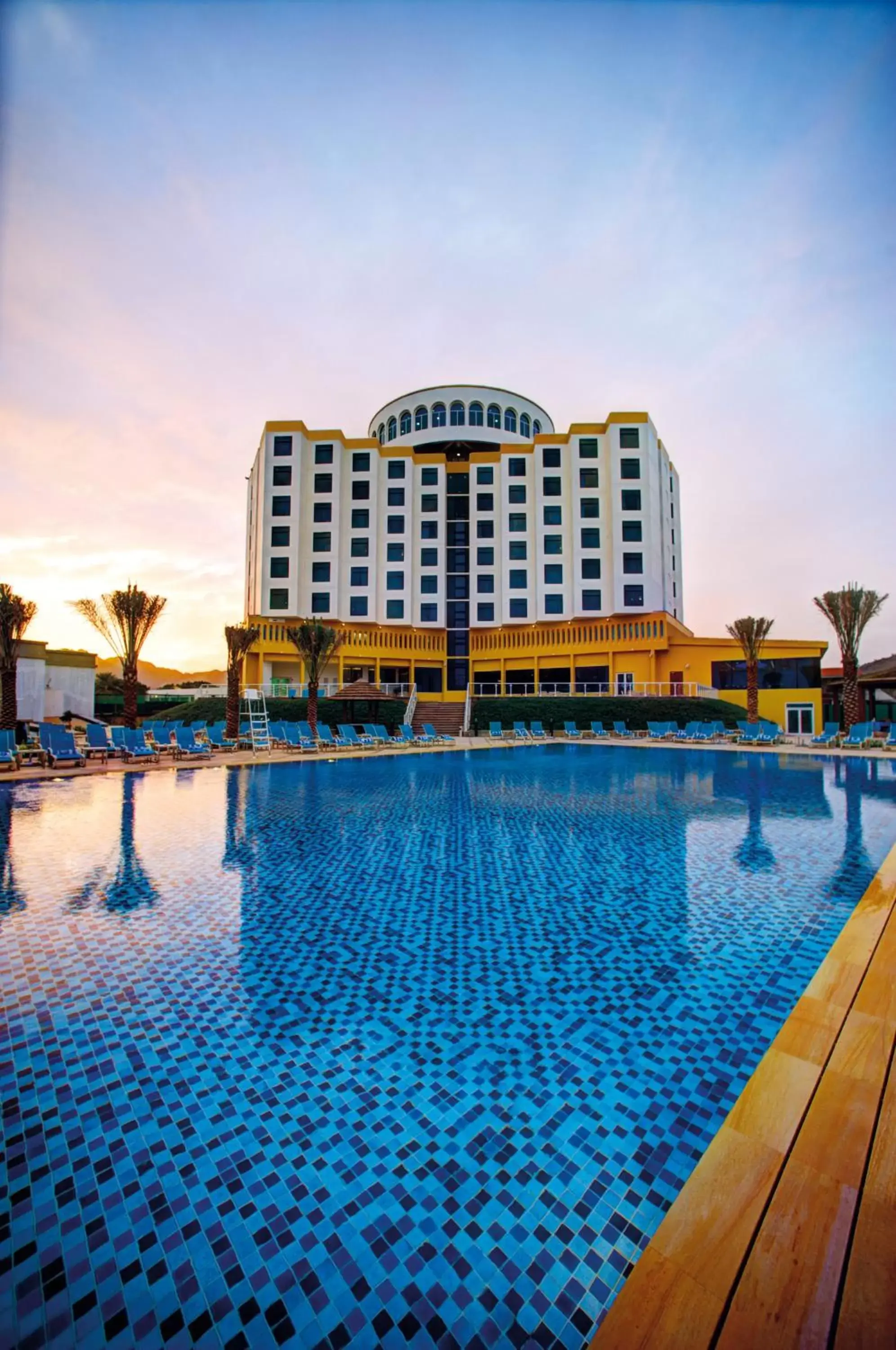 Swimming Pool in Oceanic Khorfakkan Resort & Spa