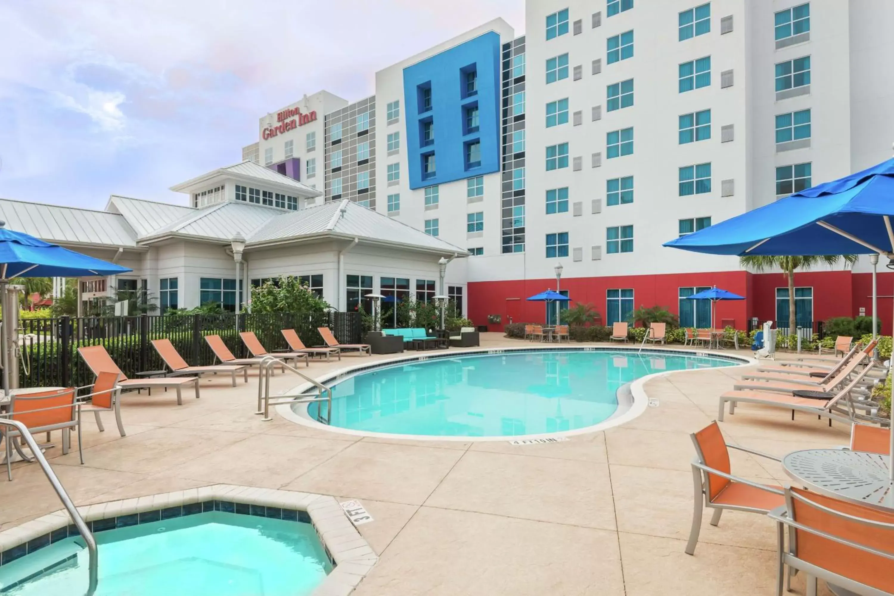 Pool view, Swimming Pool in Hilton Garden Inn Tampa Airport/Westshore