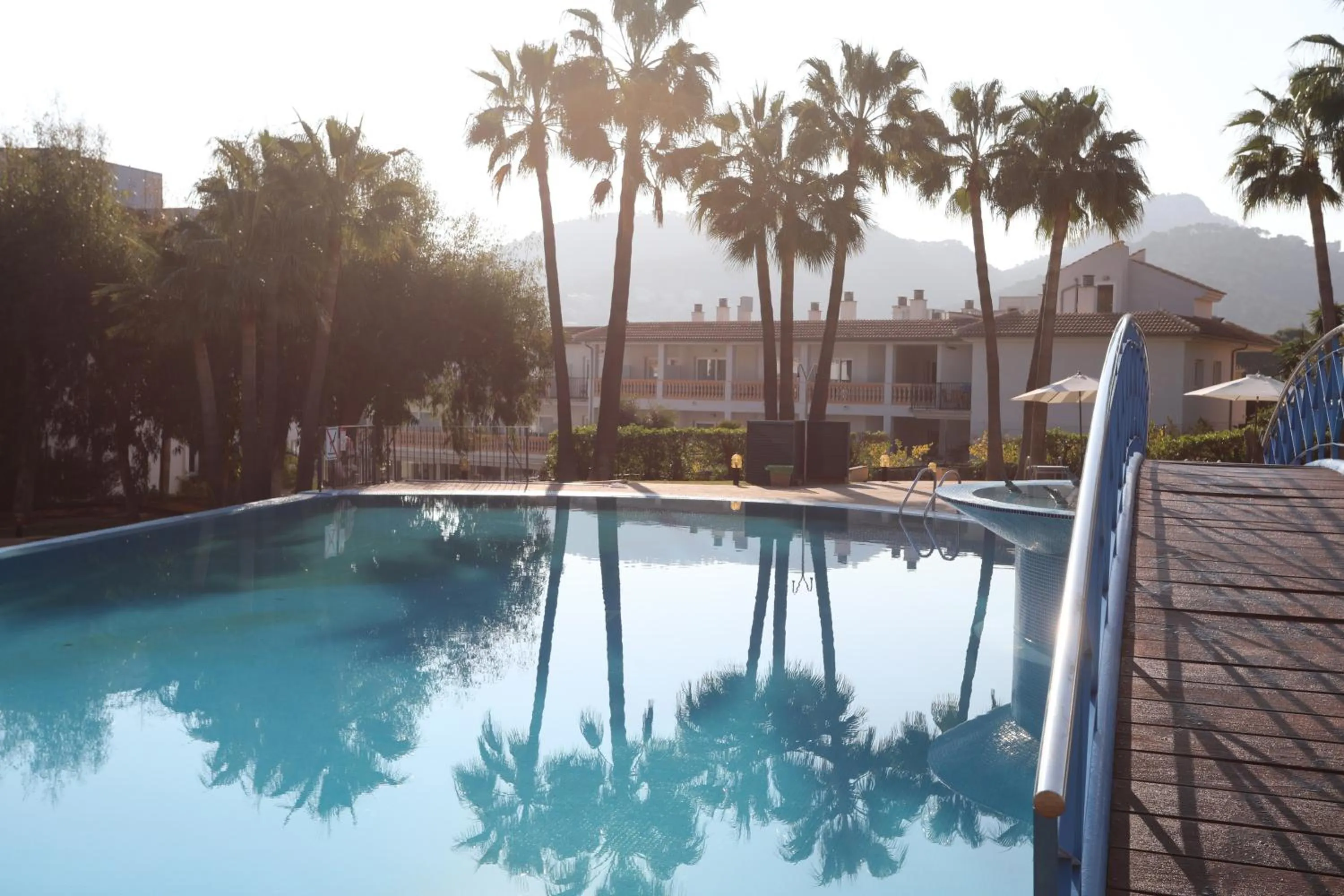 Swimming pool in Mon Port Hotel & Spa