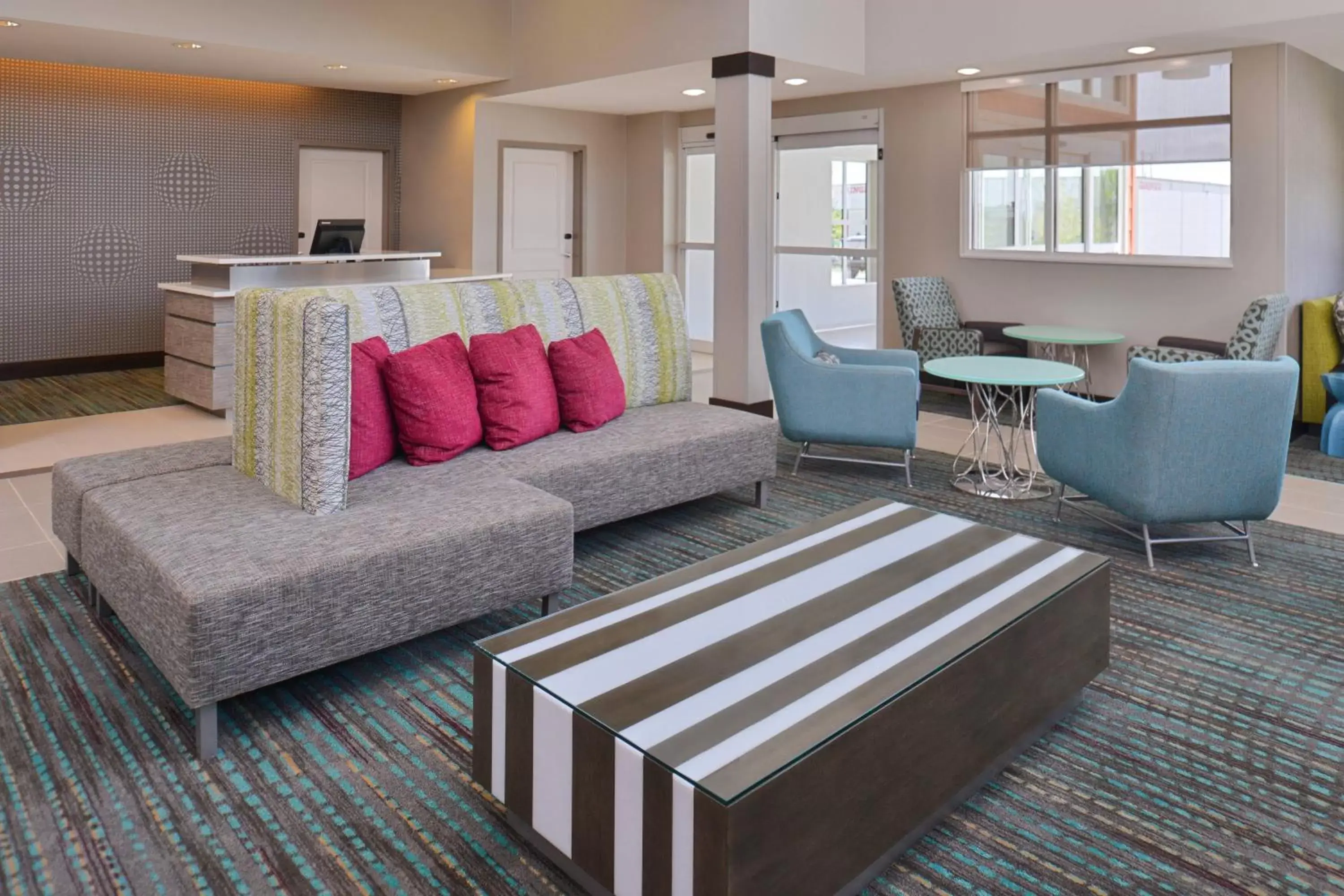 Property building, Seating Area in Residence Inn by Marriott Cedar Rapids South
