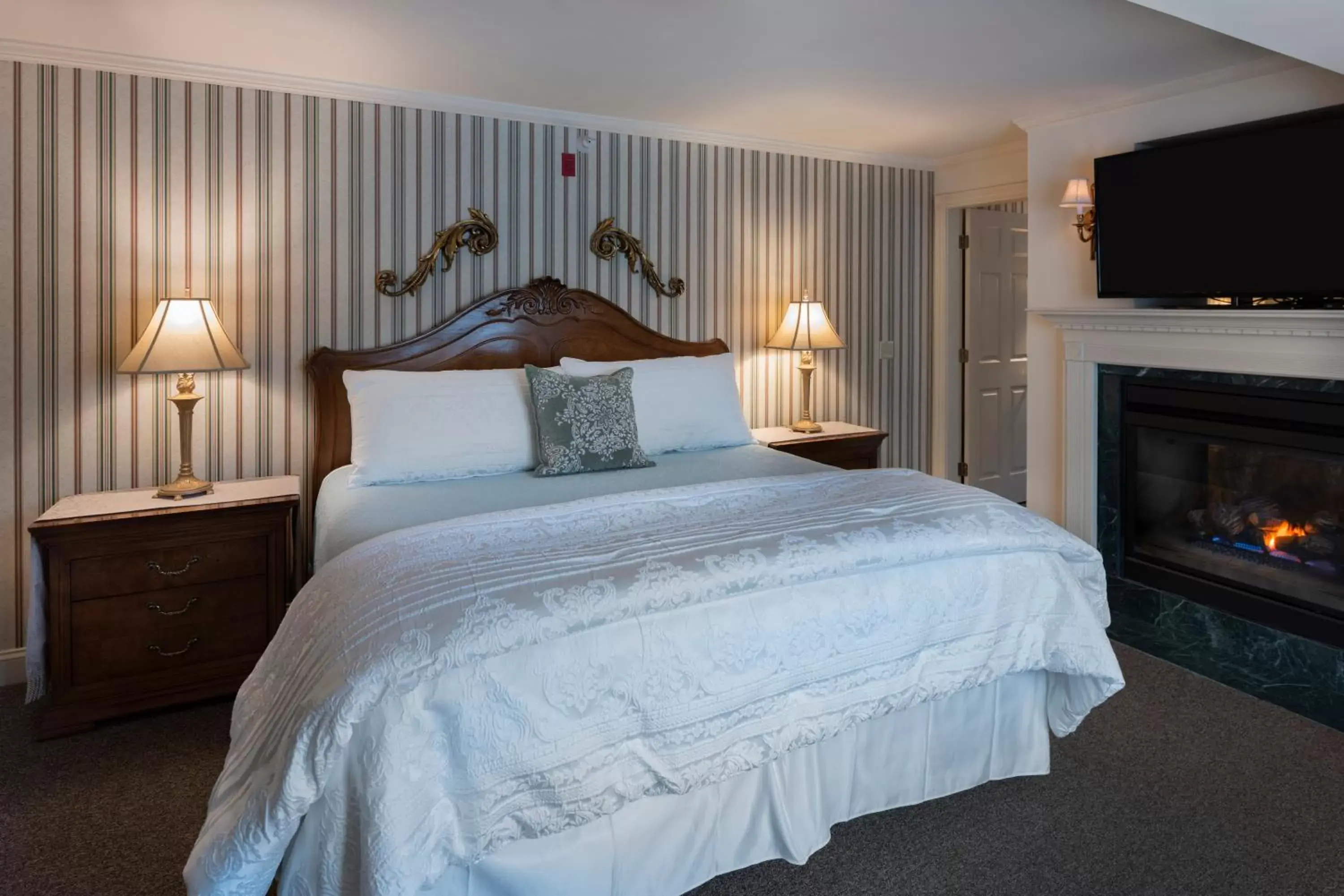 Bedroom, Bed in The Inn at Thorn Hill