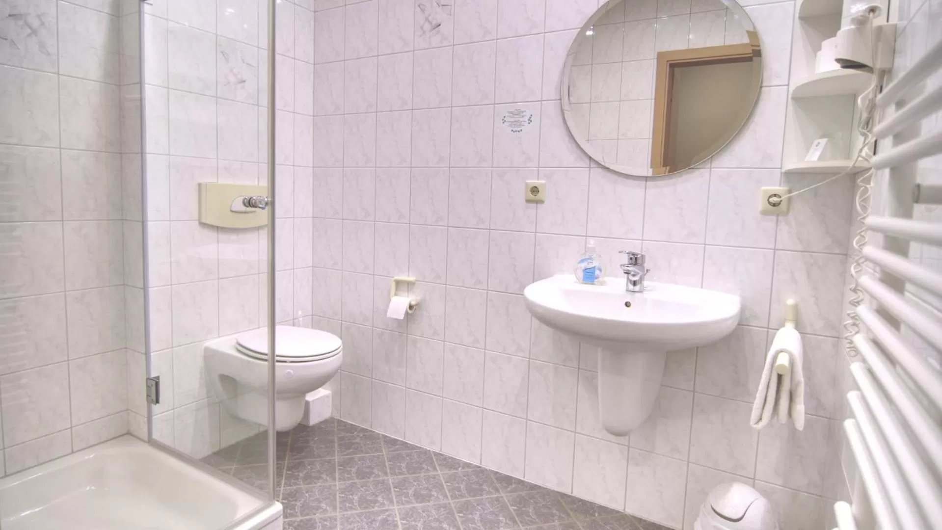 Bathroom in Hotel Heilemann