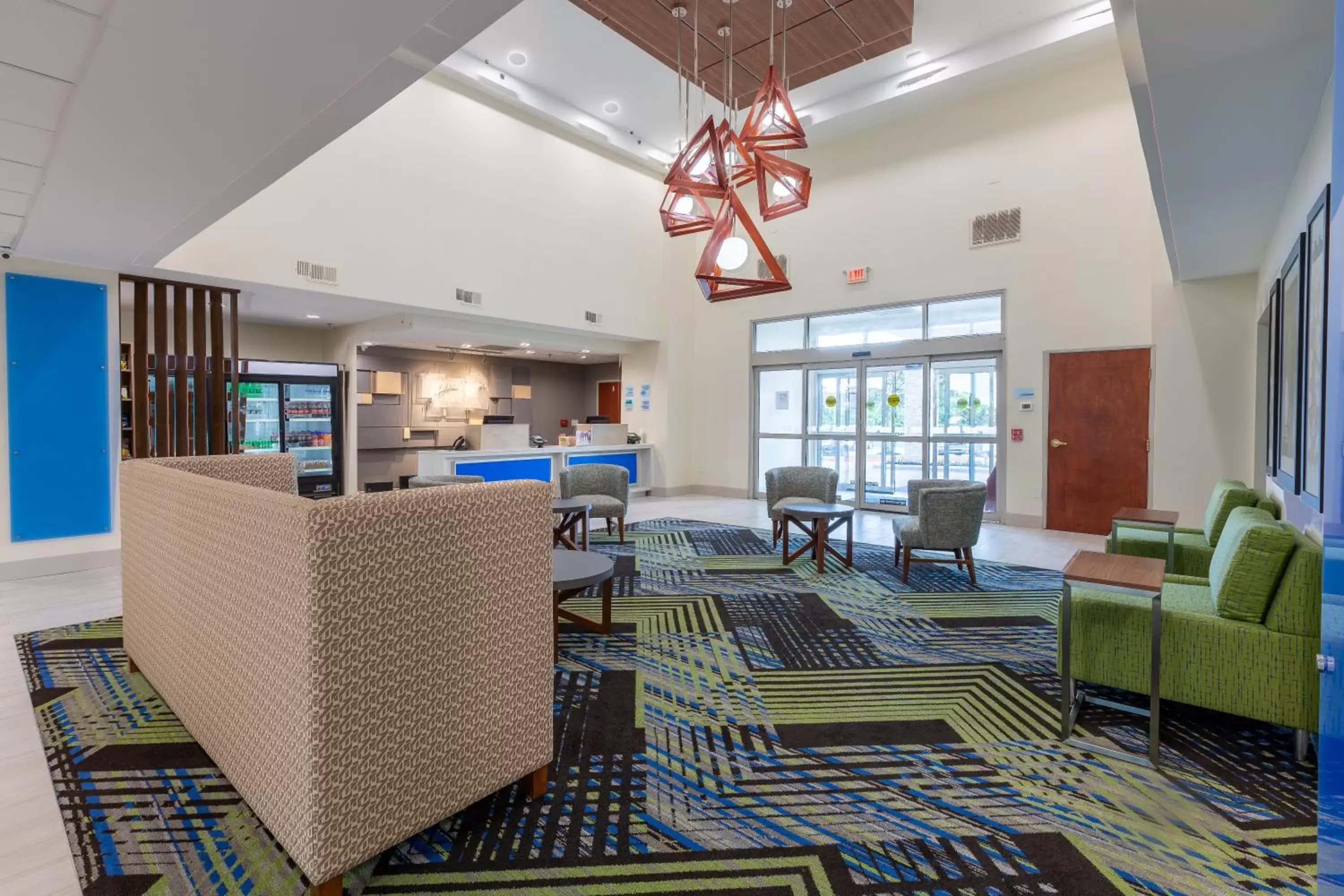 Lobby or reception in Holiday Inn Express & Suites Arlington North – Stadium Area by IHG Lobby or reception in Holiday Inn Express & Suites Arlington North – Stadium Area by IHG