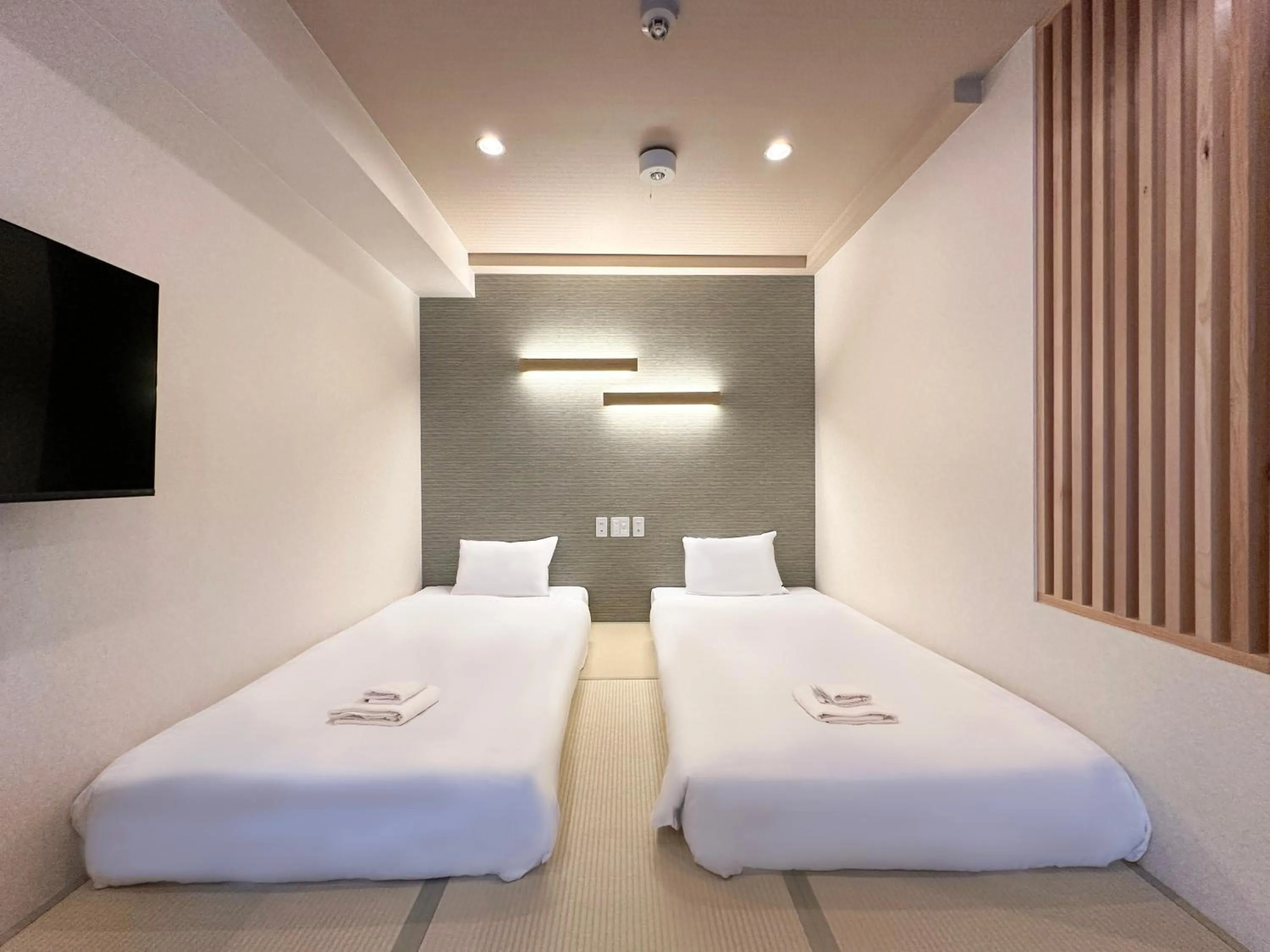 Bed in Osaka Ebisu Hotel