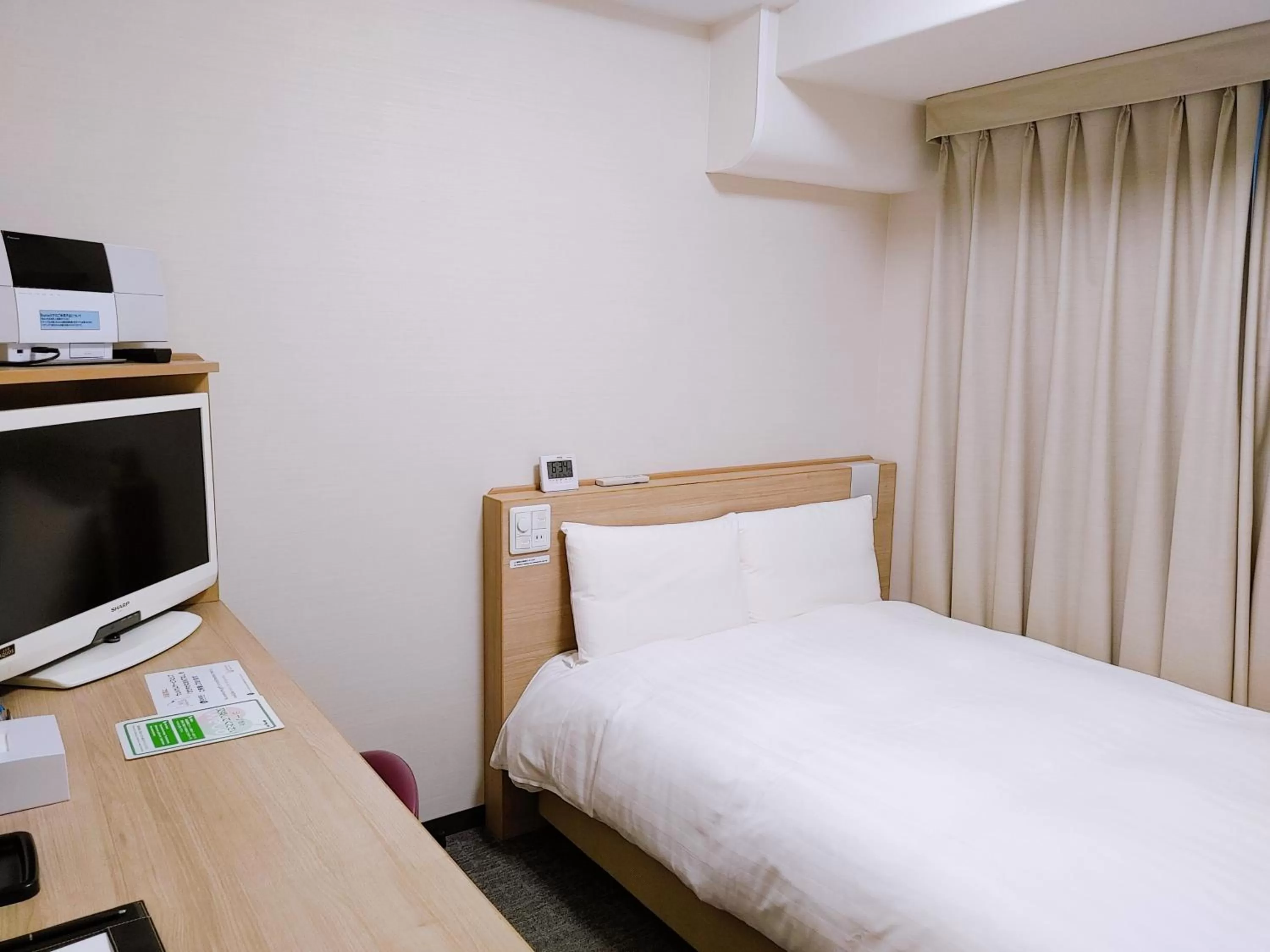 Bed in Dormy Inn Express Matsue