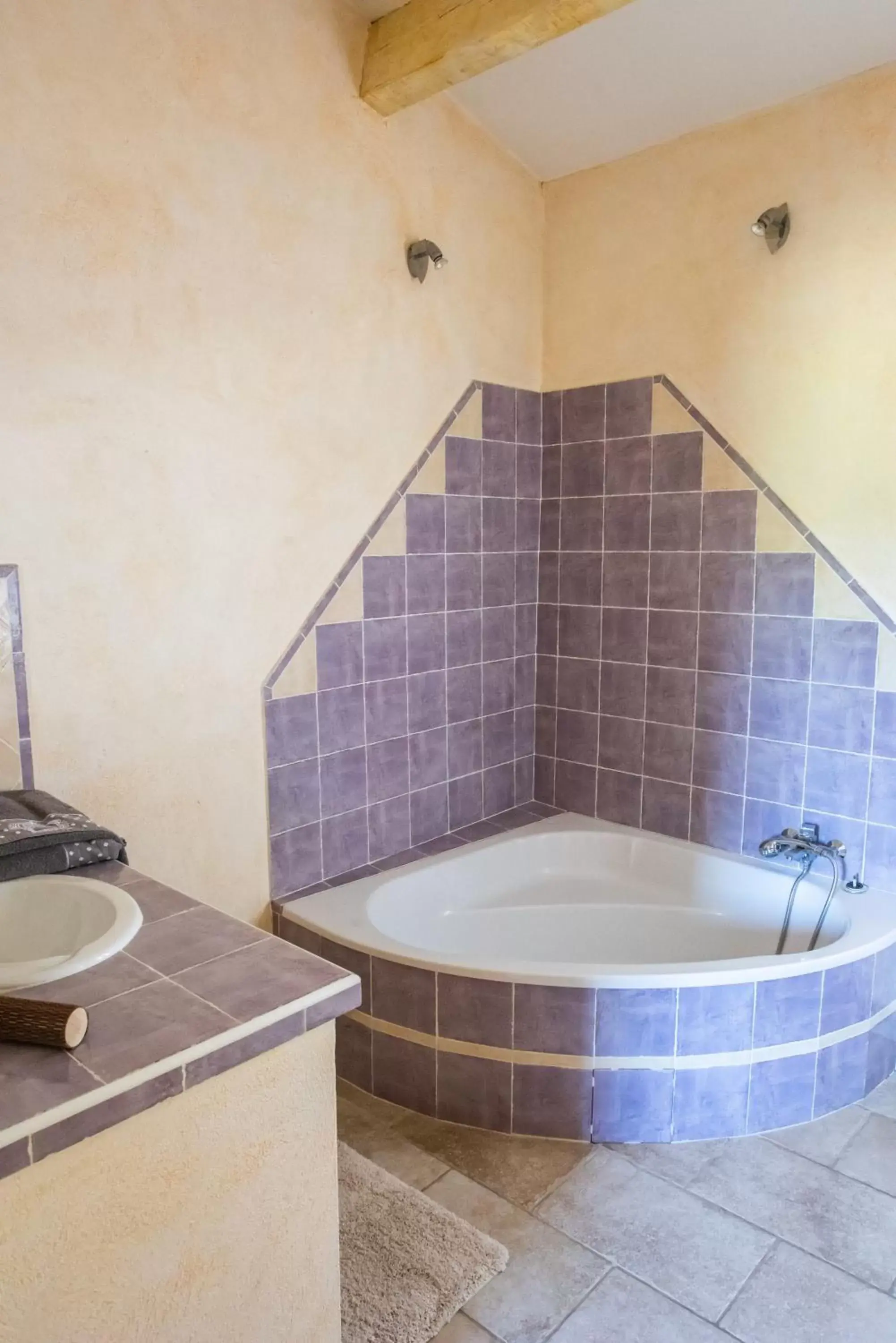 Bathroom in Chateau de Sainte Croix