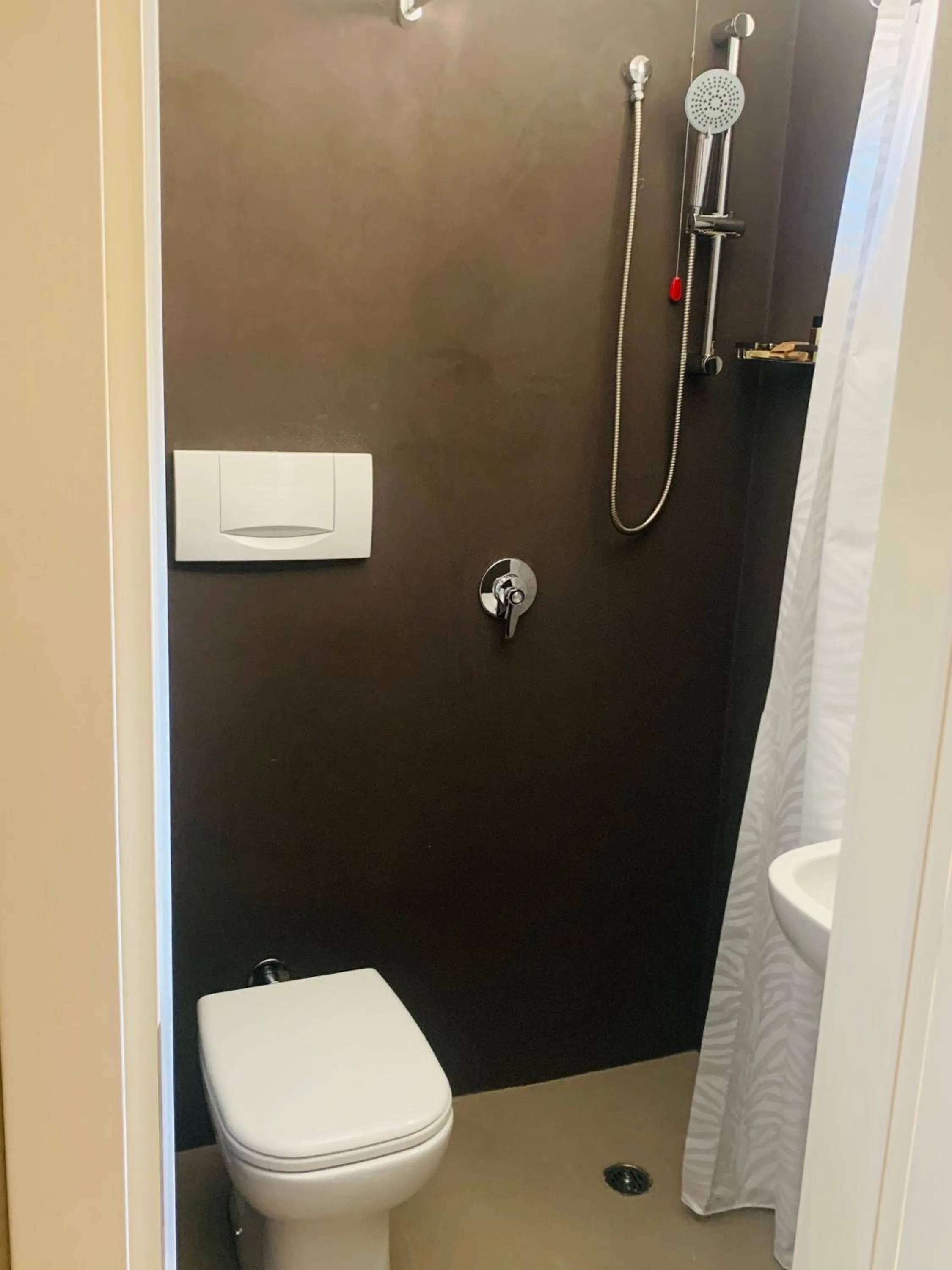 Shower in Hotel Conca D'Oro ***S