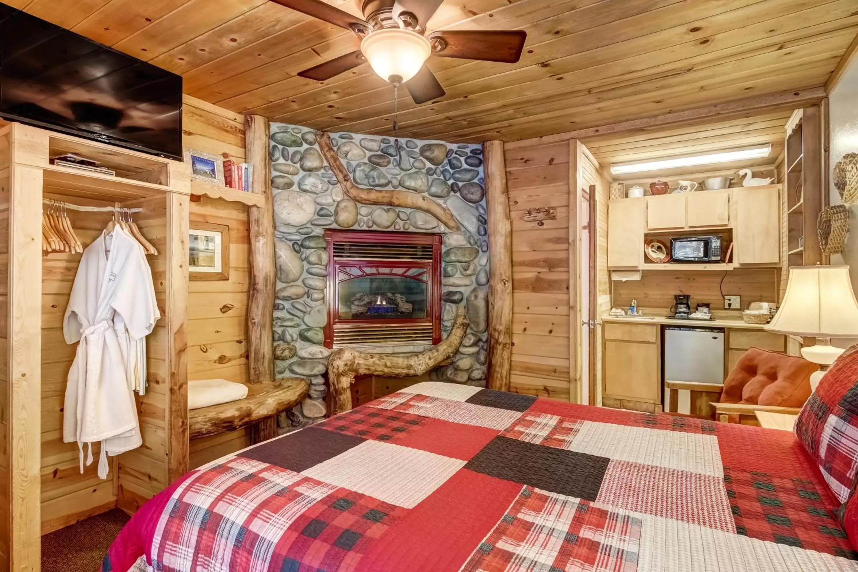 Bed in Heavenly Valley Lodge Bed in Heavenly Valley Lodge